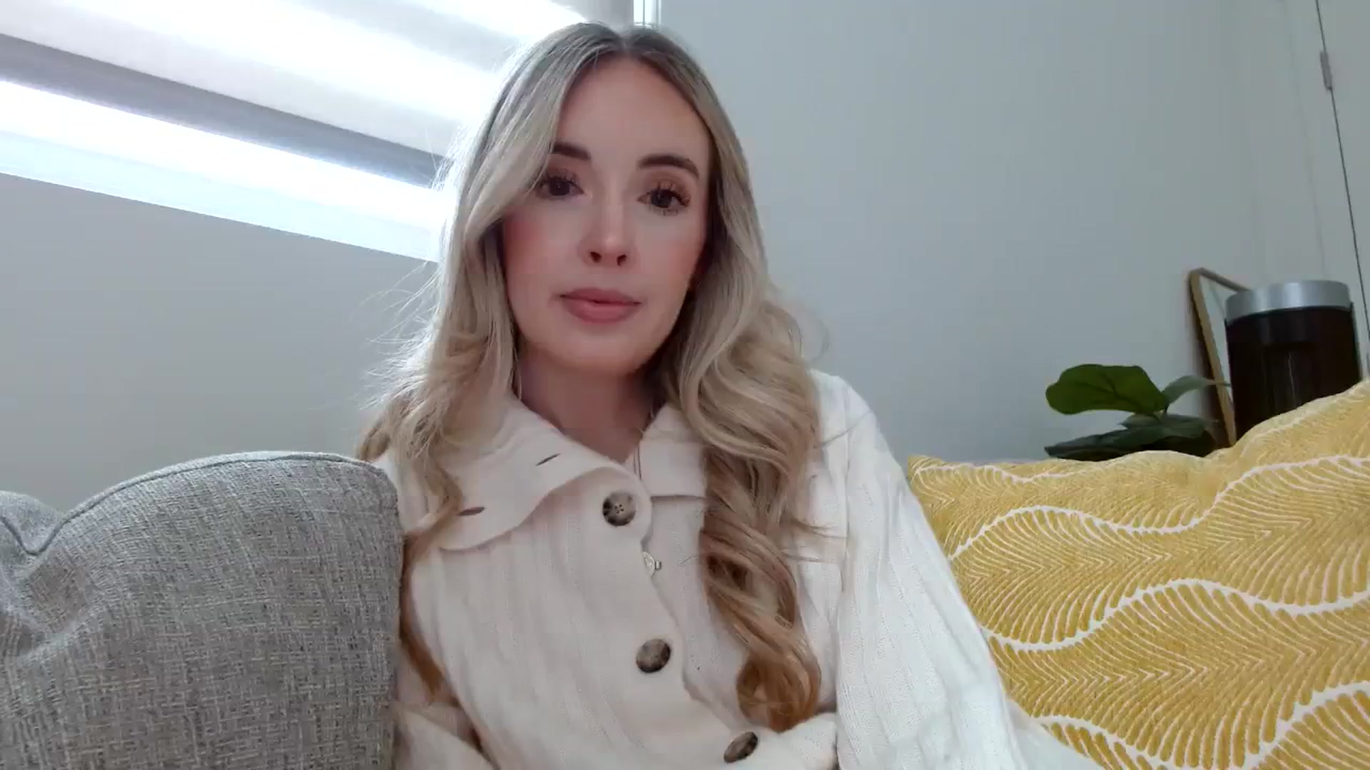 Gallery image thumbnail from Vegansoda's myfreecams stream on, 02/01/2024, 20:30 image 17 of 20