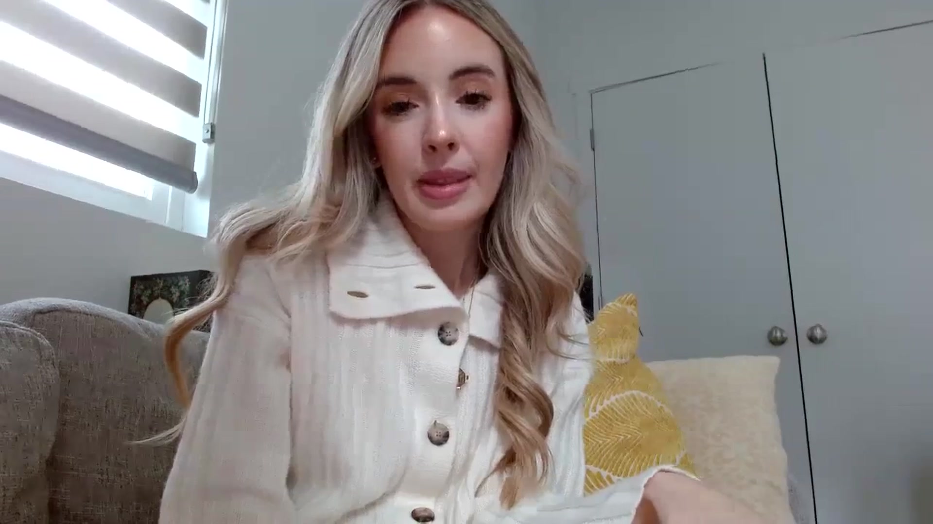 Gallery image thumbnail from Vegansoda's myfreecams stream on, 02/01/2024, 20:30 image 14 of 20