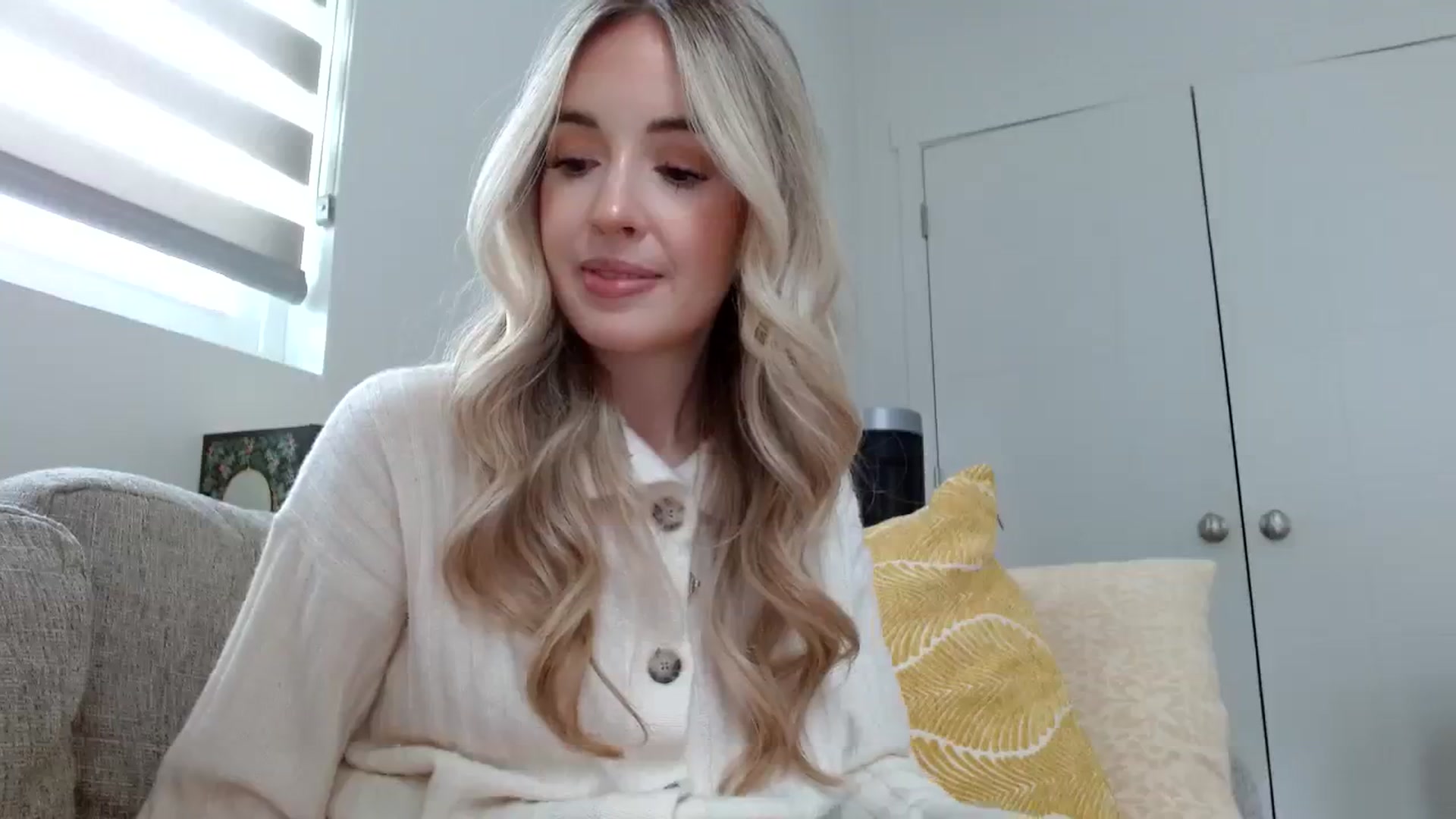 Gallery image thumbnail from Vegansoda's myfreecams stream on, 02/01/2024, 20:30 image 13 of 20