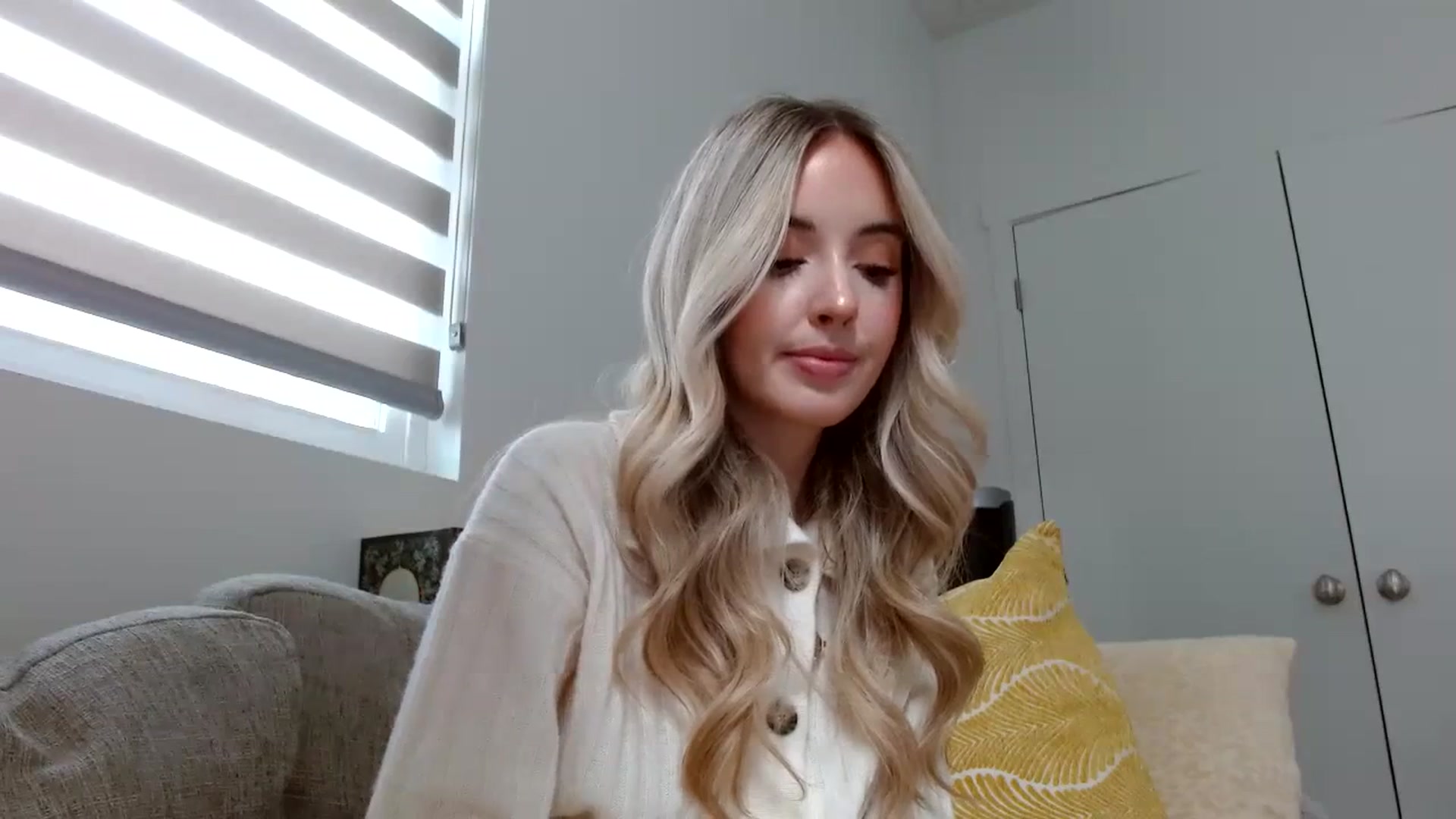 Gallery image thumbnail from Vegansoda's myfreecams stream on, 02/01/2024, 20:30 image 7 of 20