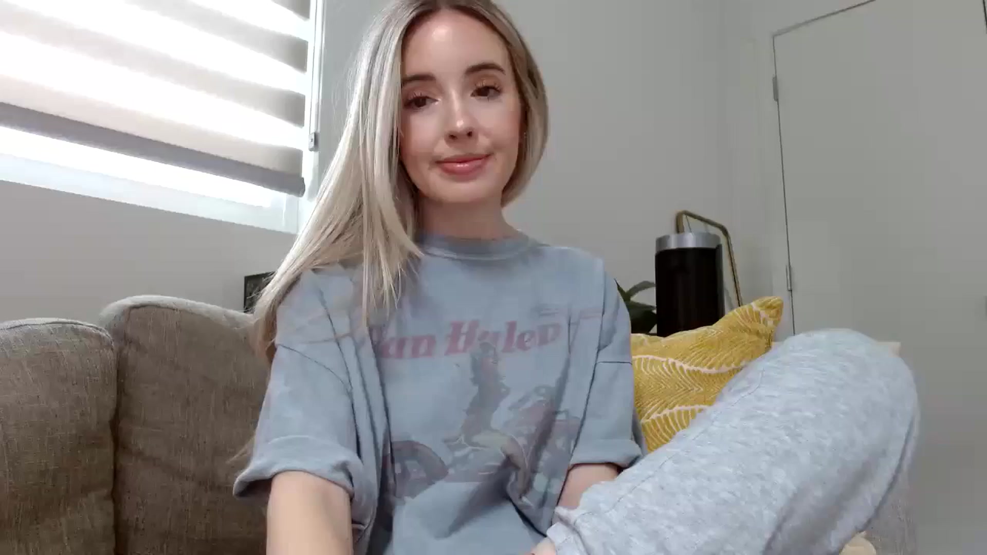 Gallery image thumbnail from Vegansoda's myfreecams stream on, 02/06/2024, 19:17 image 1 of 20