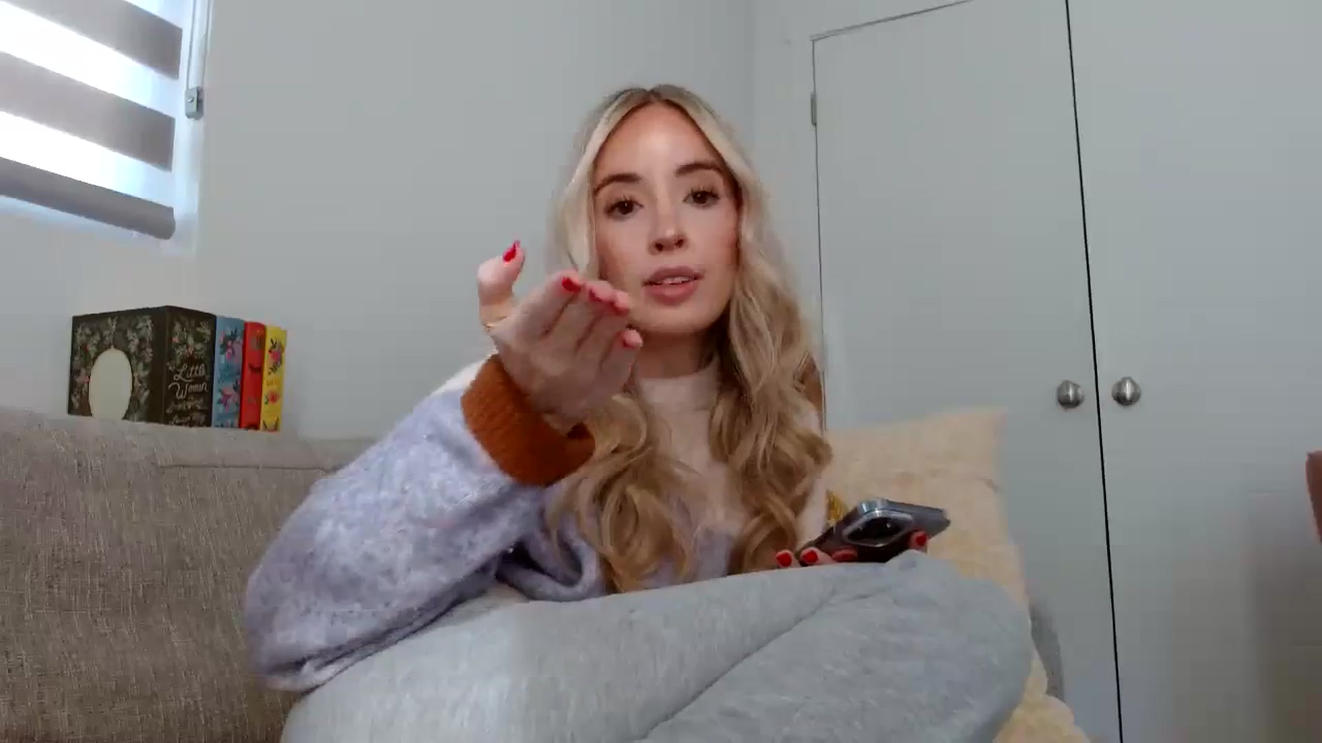 Gallery image thumbnail from Vegansoda's myfreecams stream on, 02/10/2024, 22:22 image 4 of 20