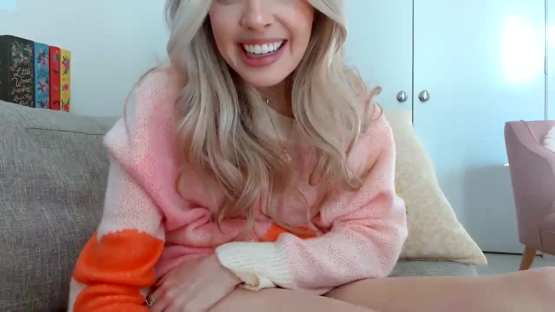 Gallery image thumbnail from Vegansoda's myfreecams stream on, 02/15/2024, 22:35 image 12 of 20