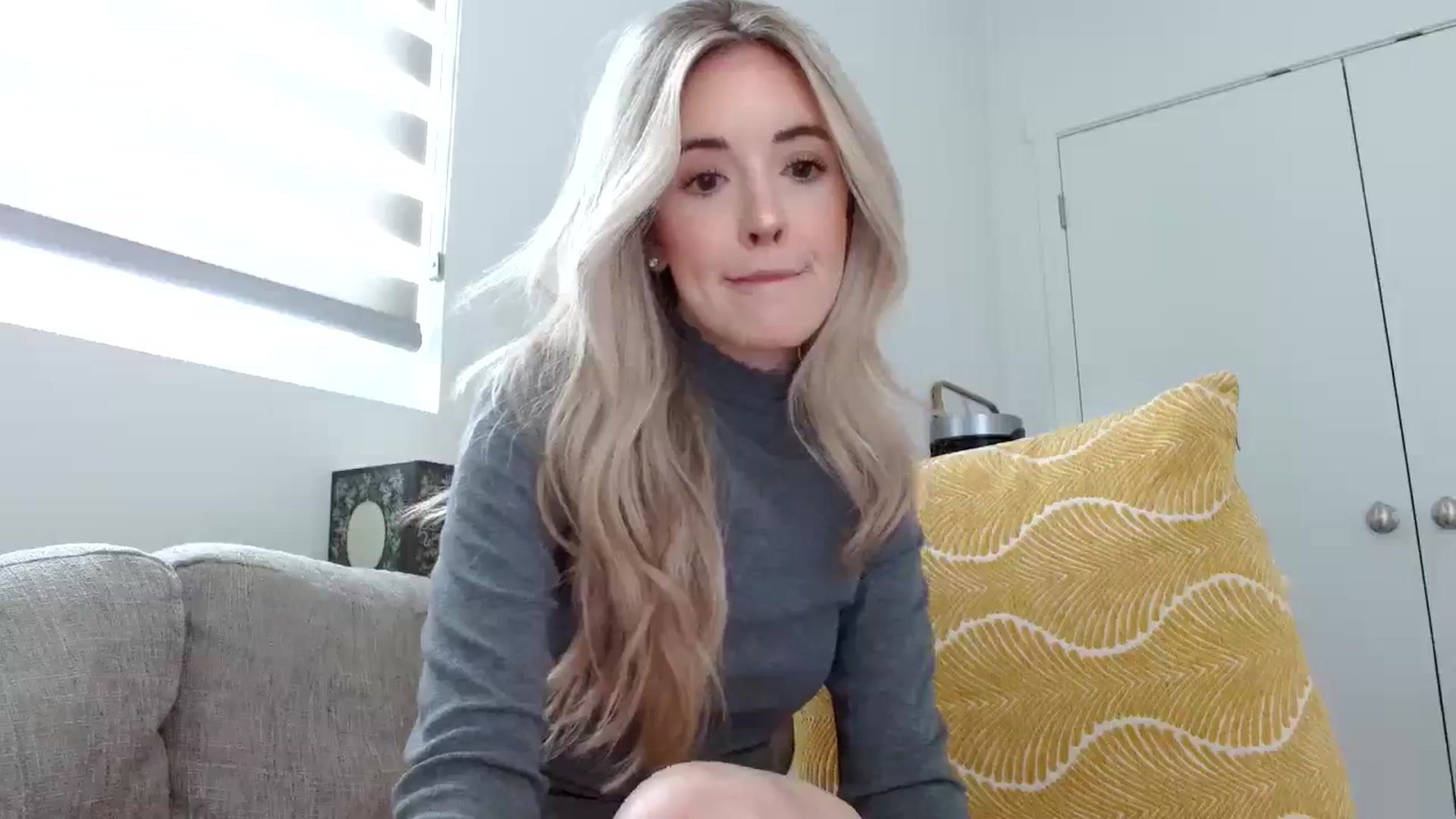 Gallery image thumbnail from Vegansoda's myfreecams stream on, 02/16/2024, 20:02 image 6 of 20