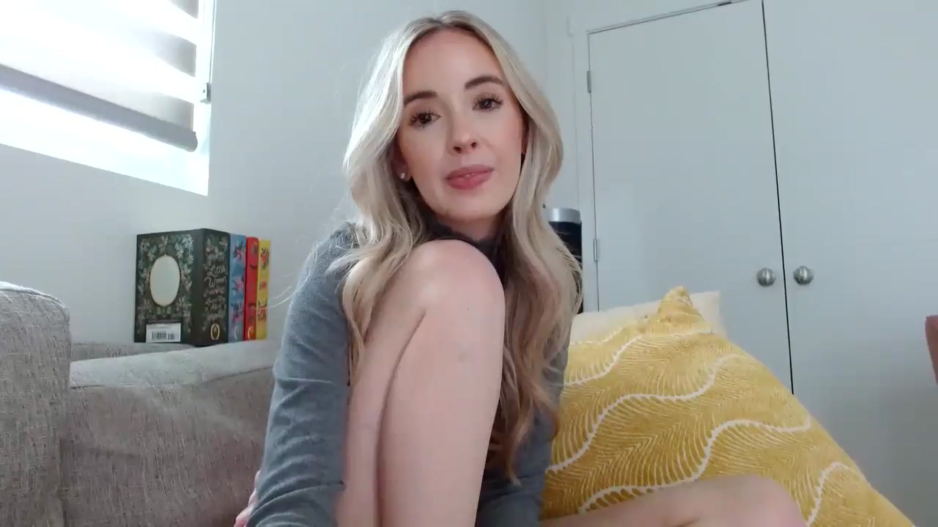 Gallery image thumbnail from Vegansoda's myfreecams stream on, 02/16/2024, 22:28 image 17 of 20