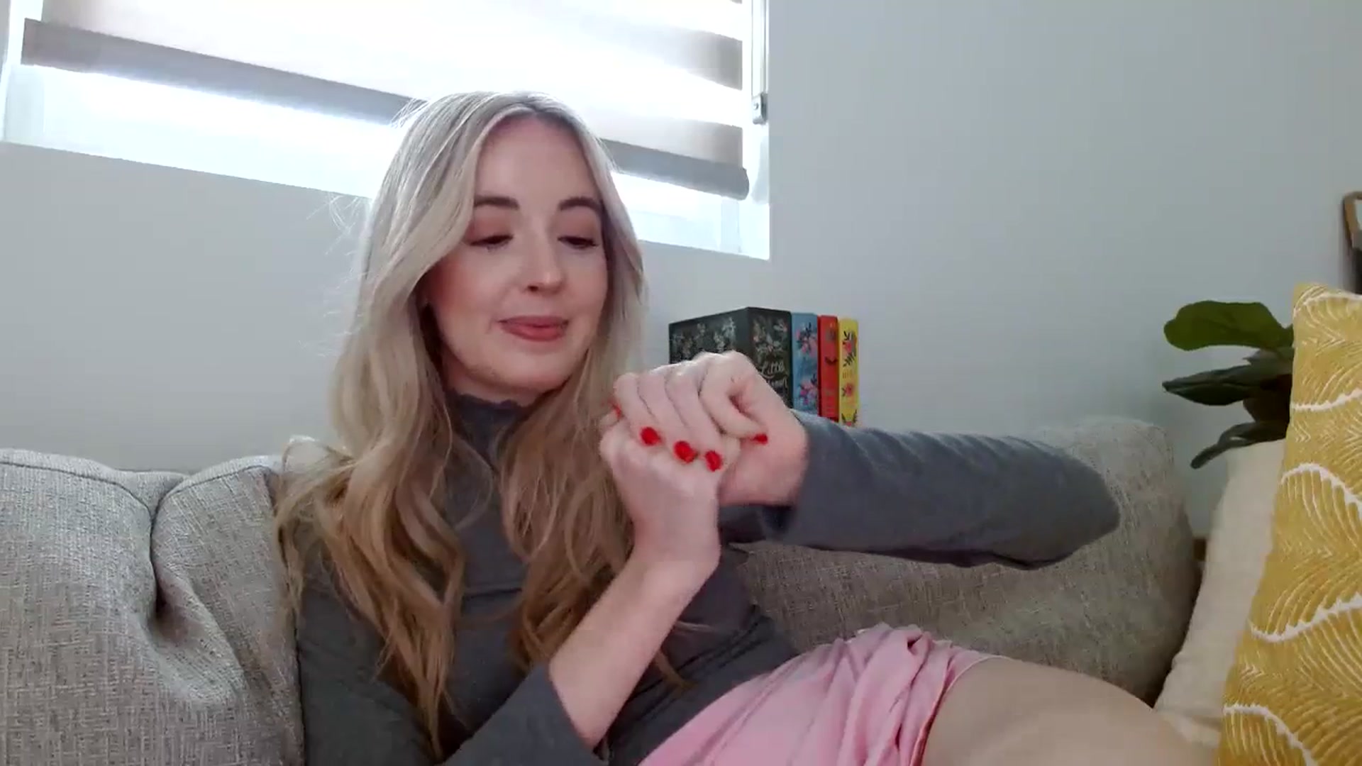 Gallery image thumbnail from Vegansoda's myfreecams stream on, 02/16/2024, 22:28 image 11 of 20