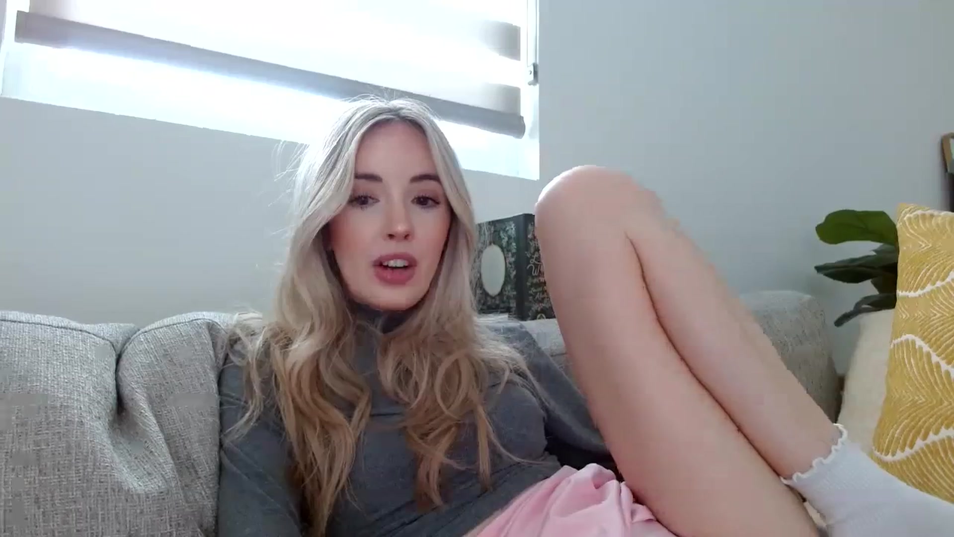 Gallery image thumbnail from Vegansoda's myfreecams stream on, 02/16/2024, 22:28 image 12 of 20