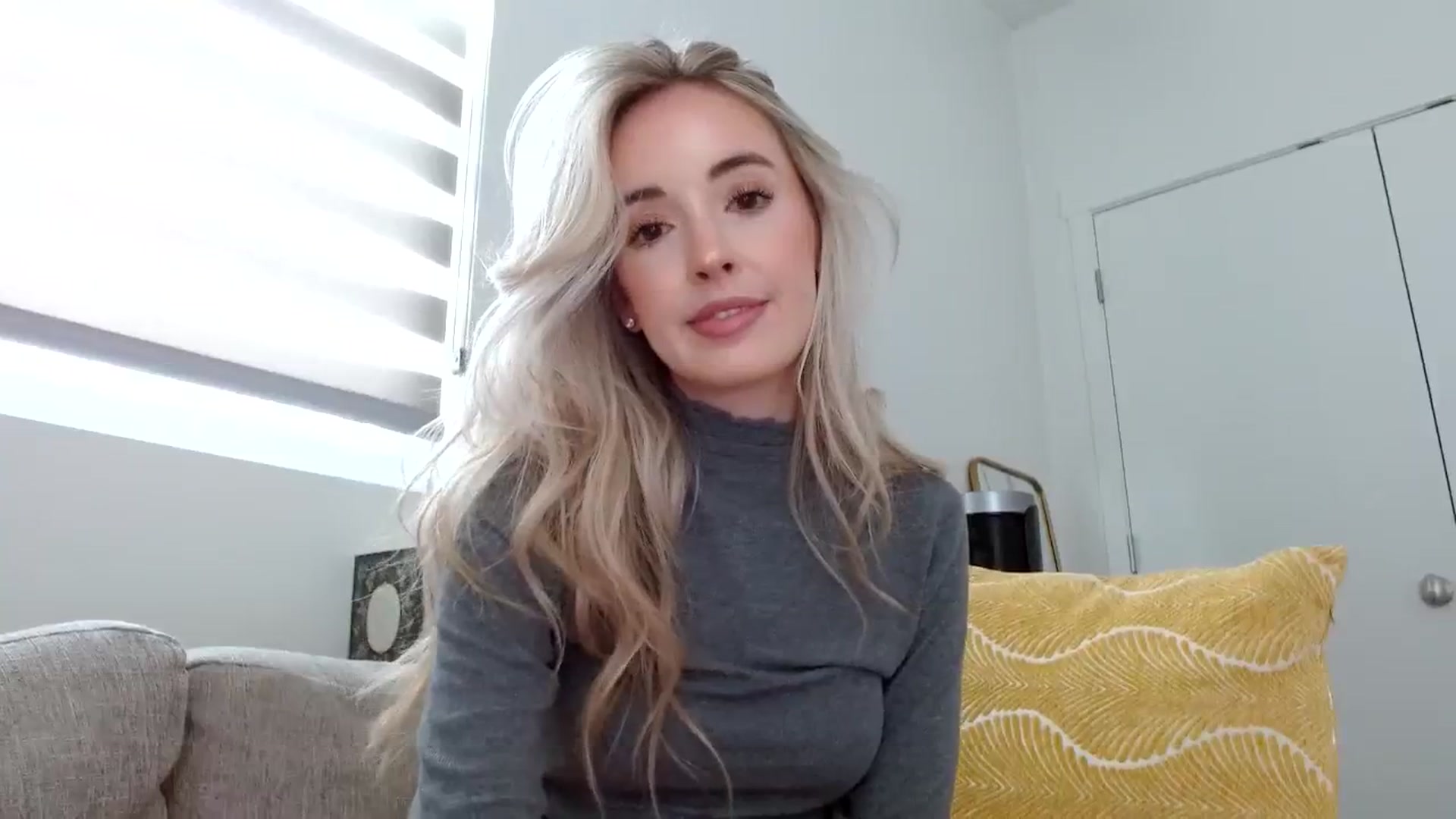 Gallery image thumbnail from Vegansoda's myfreecams stream on, 02/16/2024, 22:28 image 8 of 20