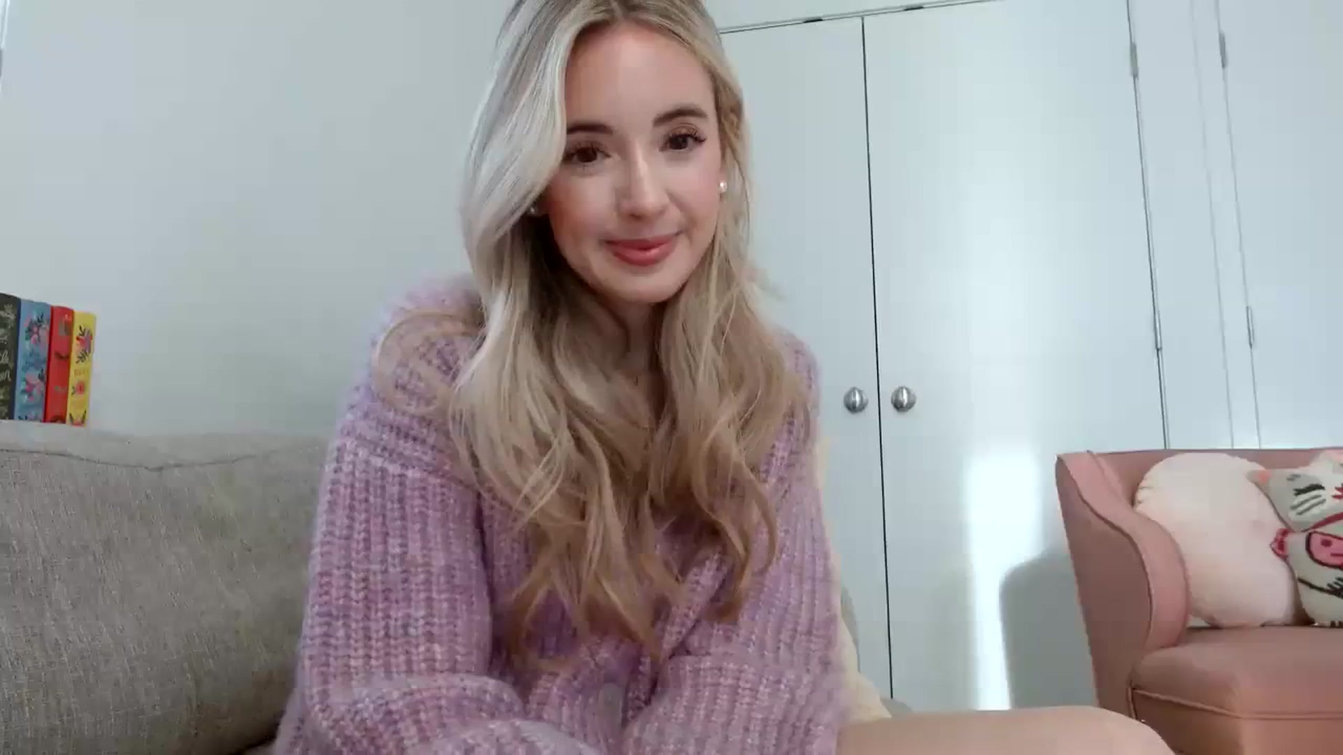 Gallery image thumbnail from Vegansoda's myfreecams stream on, 02/17/2024, 23:02 image 1 of 20