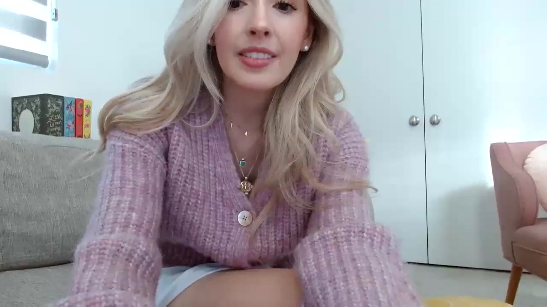 Gallery image thumbnail from Vegansoda's myfreecams stream on, 02/17/2024, 23:02 image 11 of 20