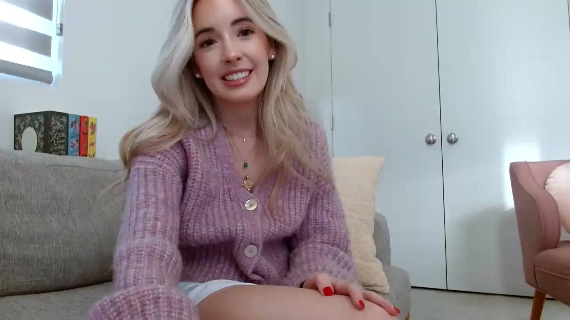 Gallery image thumbnail from Vegansoda's myfreecams stream on, 02/17/2024, 23:02 image 10 of 20