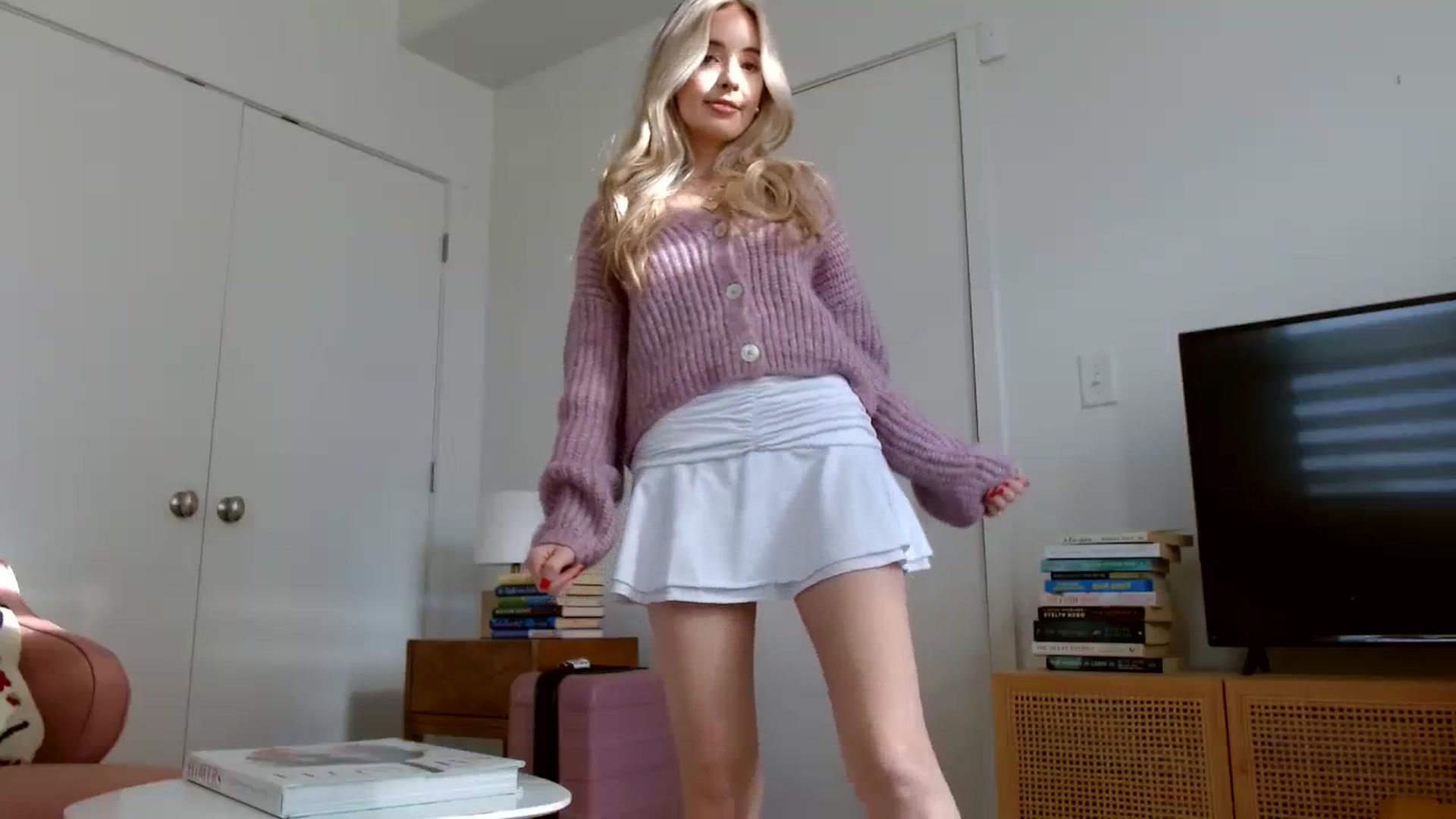 Gallery image thumbnail from Vegansoda's myfreecams stream on, 02/17/2024, 23:02 image 2 of 20