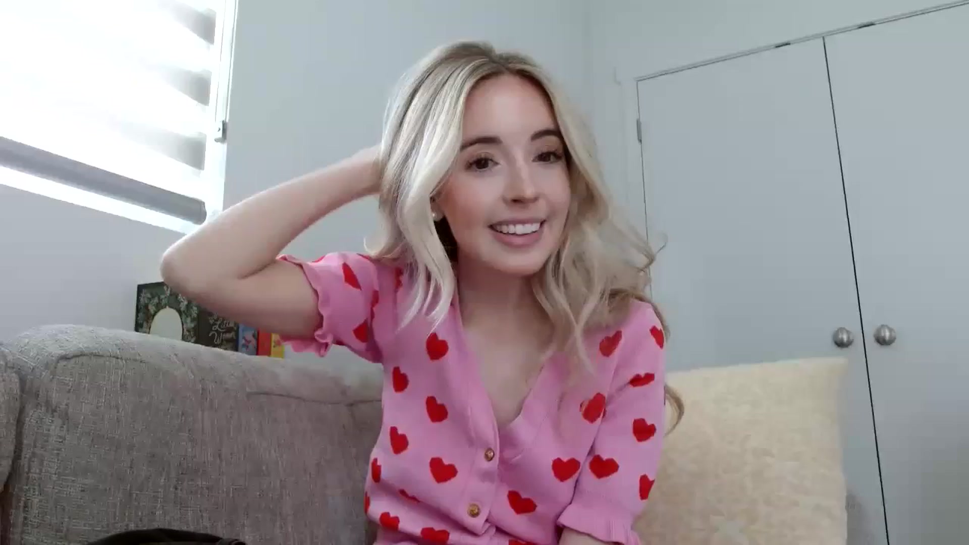 Gallery image thumbnail from Vegansoda's myfreecams stream on, 02/19/2024, 19:30 image 1 of 20