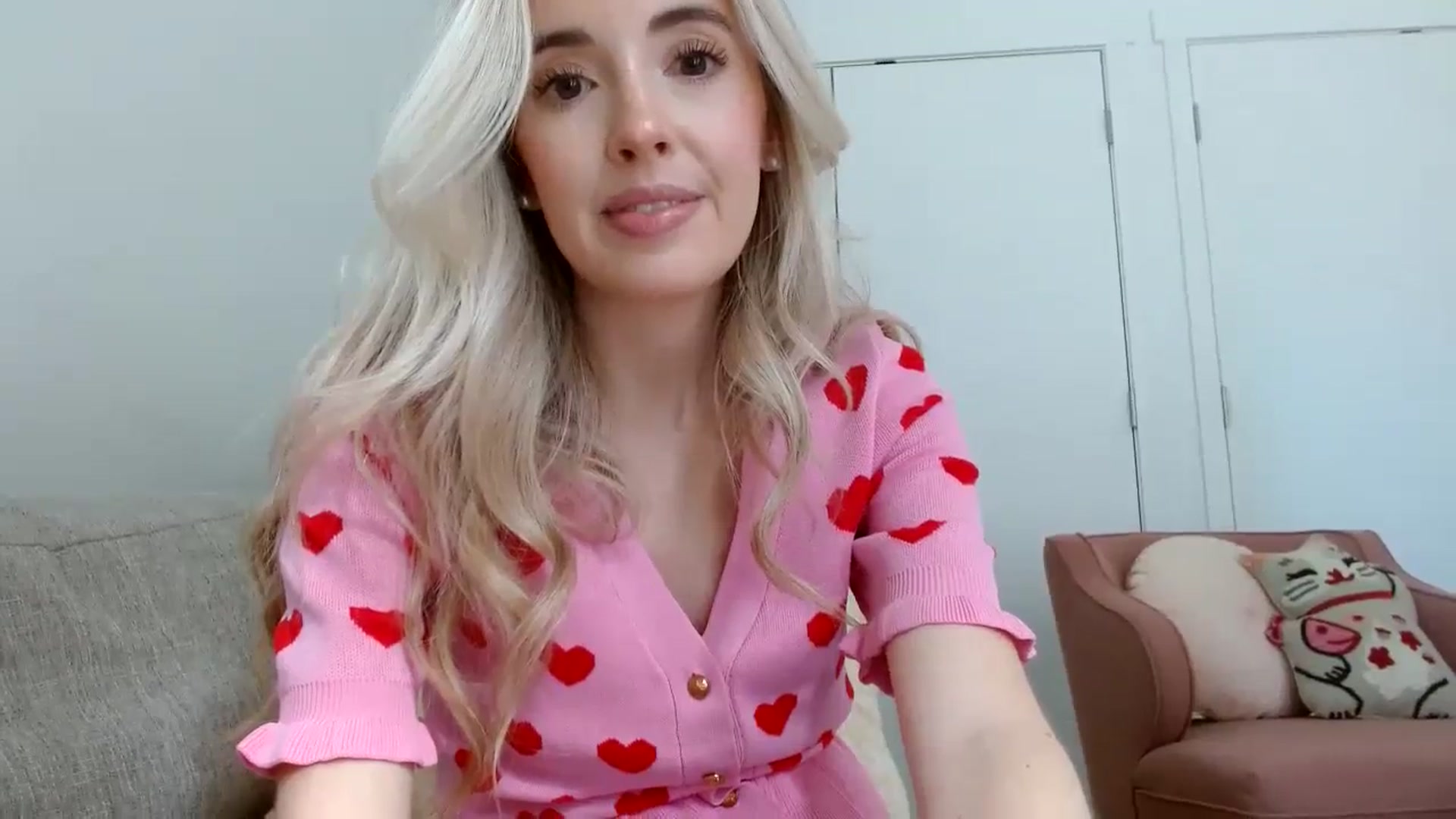Gallery image thumbnail from Vegansoda's myfreecams stream on, 02/19/2024, 20:56 image 13 of 20