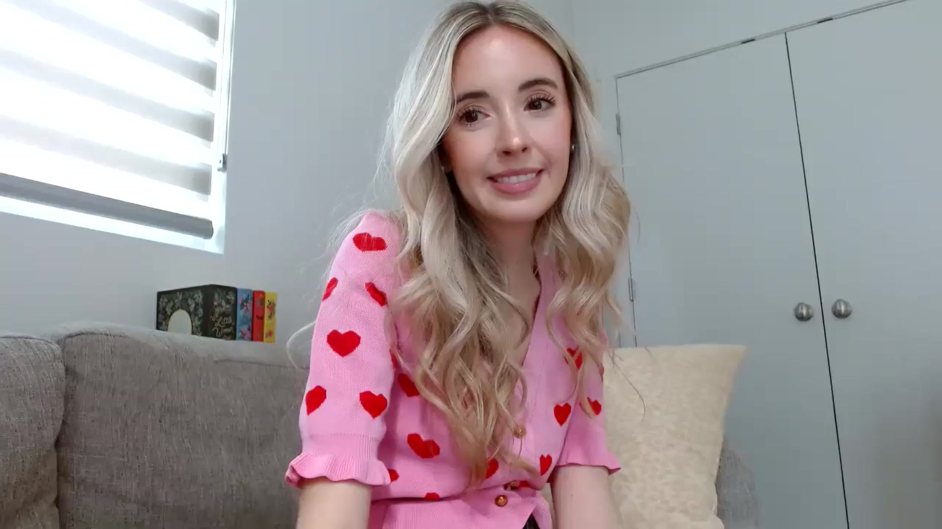 Gallery image thumbnail from Vegansoda's myfreecams stream on, 02/19/2024, 20:56 image 2 of 20