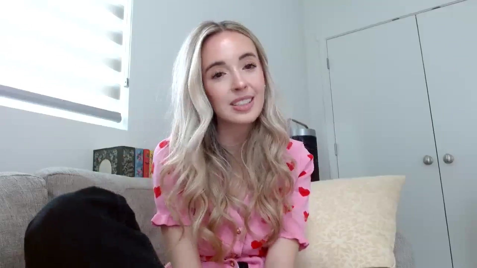 Gallery image thumbnail from Vegansoda's myfreecams stream on, 02/19/2024, 20:56 image 6 of 20