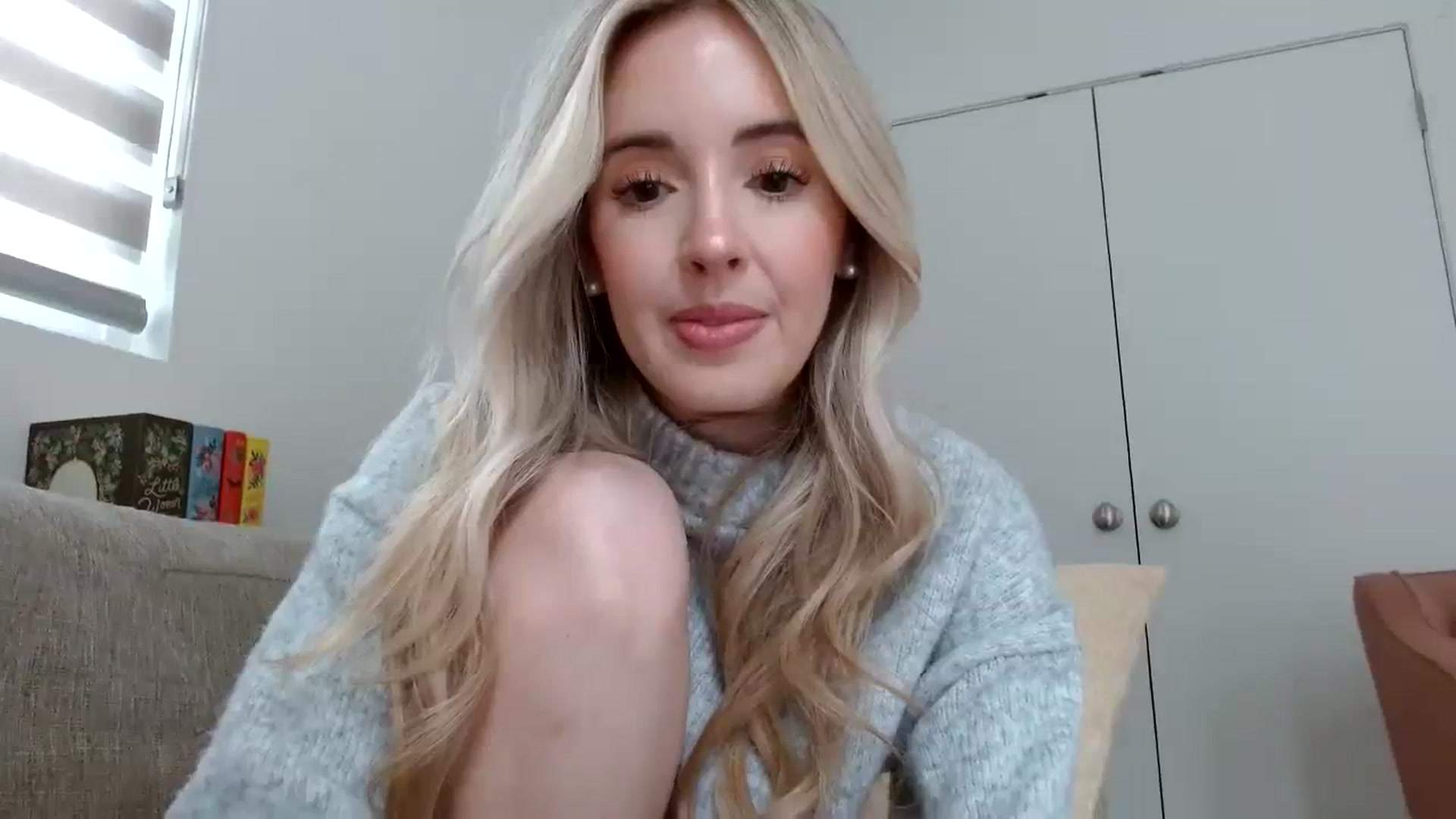 Gallery image thumbnail from Vegansoda's myfreecams stream on, 02/20/2024, 23:12 image 16 of 20