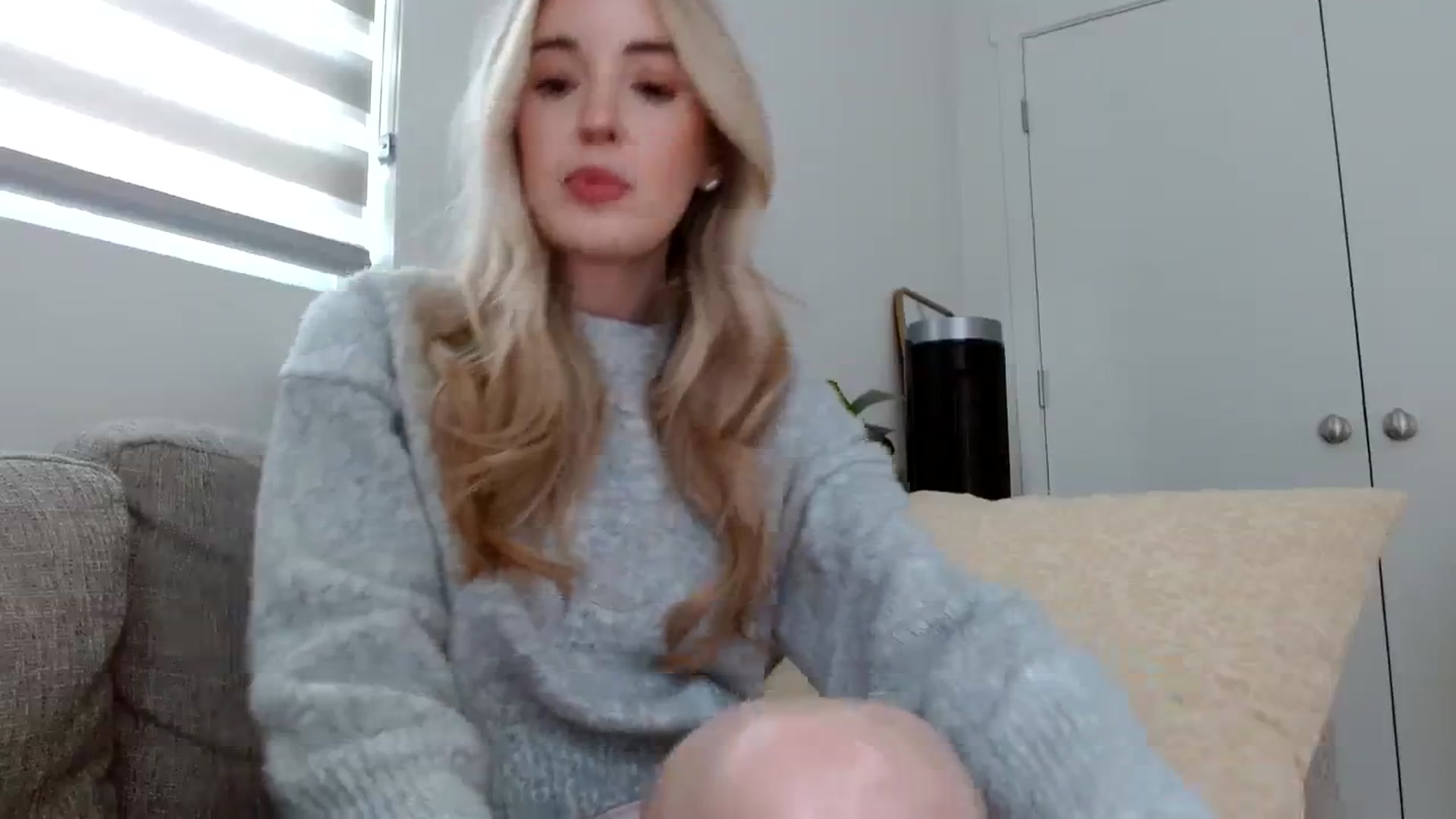 Gallery image thumbnail from Vegansoda's myfreecams stream on, 02/20/2024, 23:12 image 3 of 20