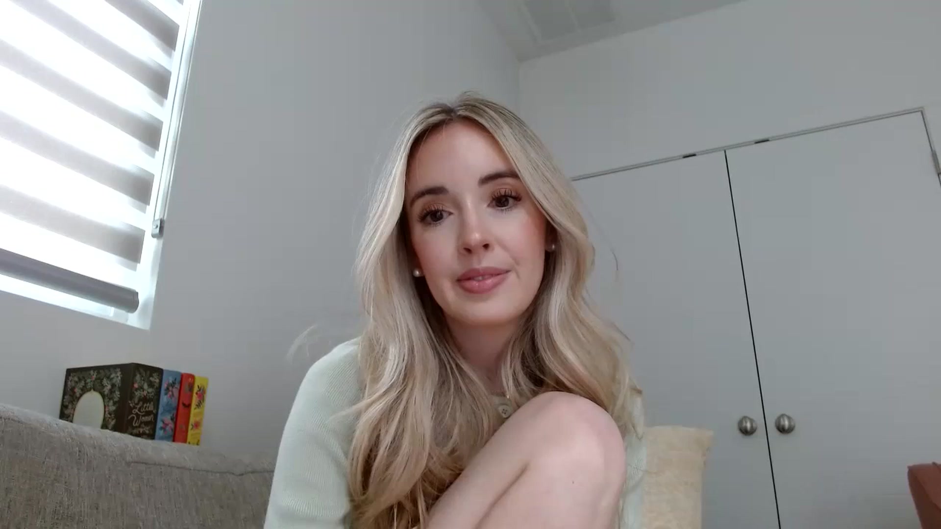 Gallery image thumbnail from Vegansoda's myfreecams stream on, 02/21/2024, 21:30 image 18 of 20