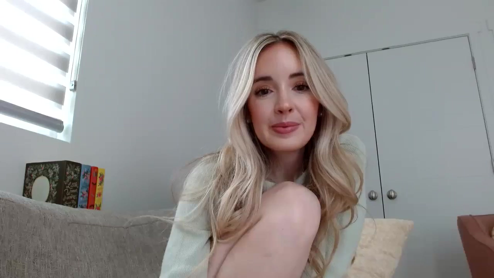 Gallery image thumbnail from Vegansoda's myfreecams stream on, 02/21/2024, 22:19 image 2 of 20