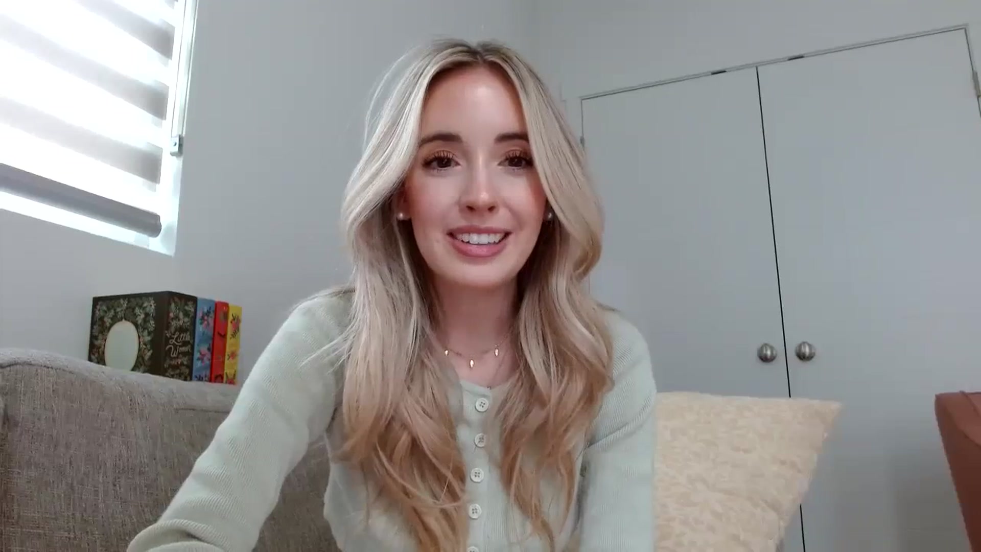 Gallery image thumbnail from Vegansoda's myfreecams stream on, 02/21/2024, 22:19 image 15 of 20
