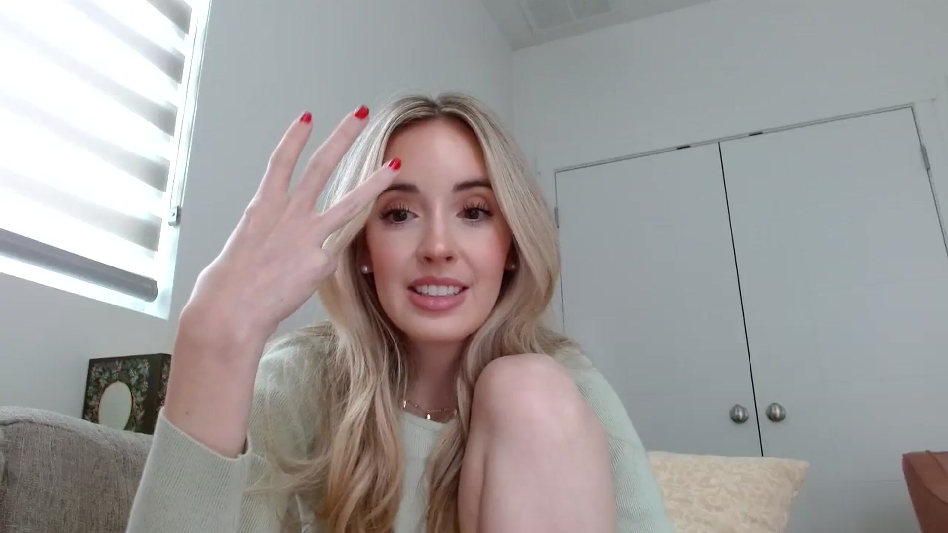 Gallery image thumbnail from Vegansoda's myfreecams stream on, 02/21/2024, 22:19 image 7 of 20