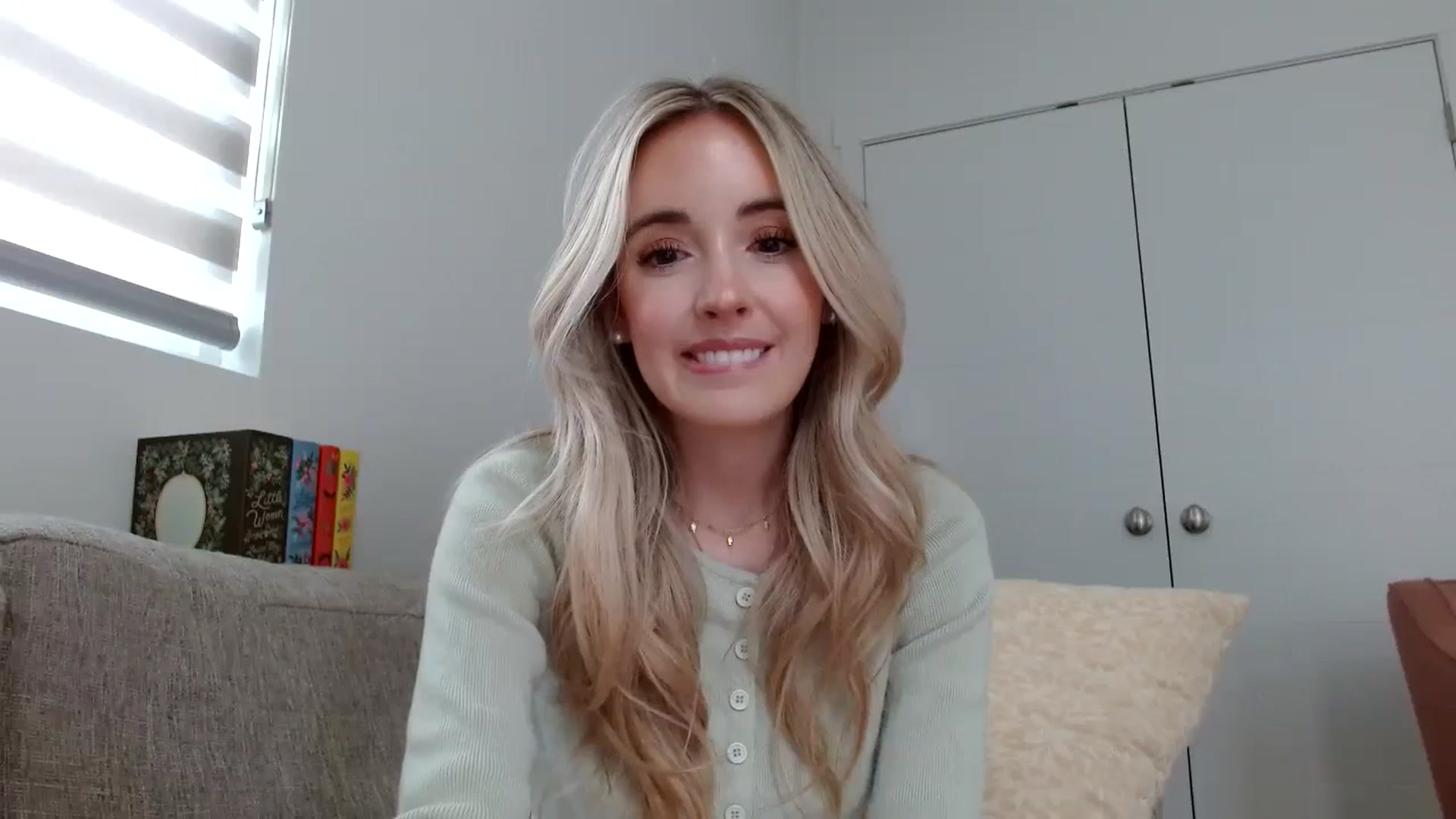 Gallery image thumbnail from Vegansoda's myfreecams stream on, 02/21/2024, 22:19 image 14 of 20