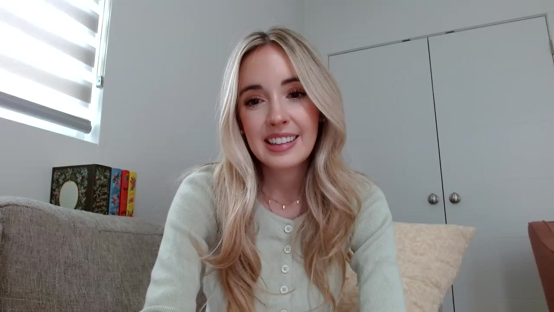 Gallery image thumbnail from Vegansoda's myfreecams stream on, 02/21/2024, 22:19 image 13 of 20