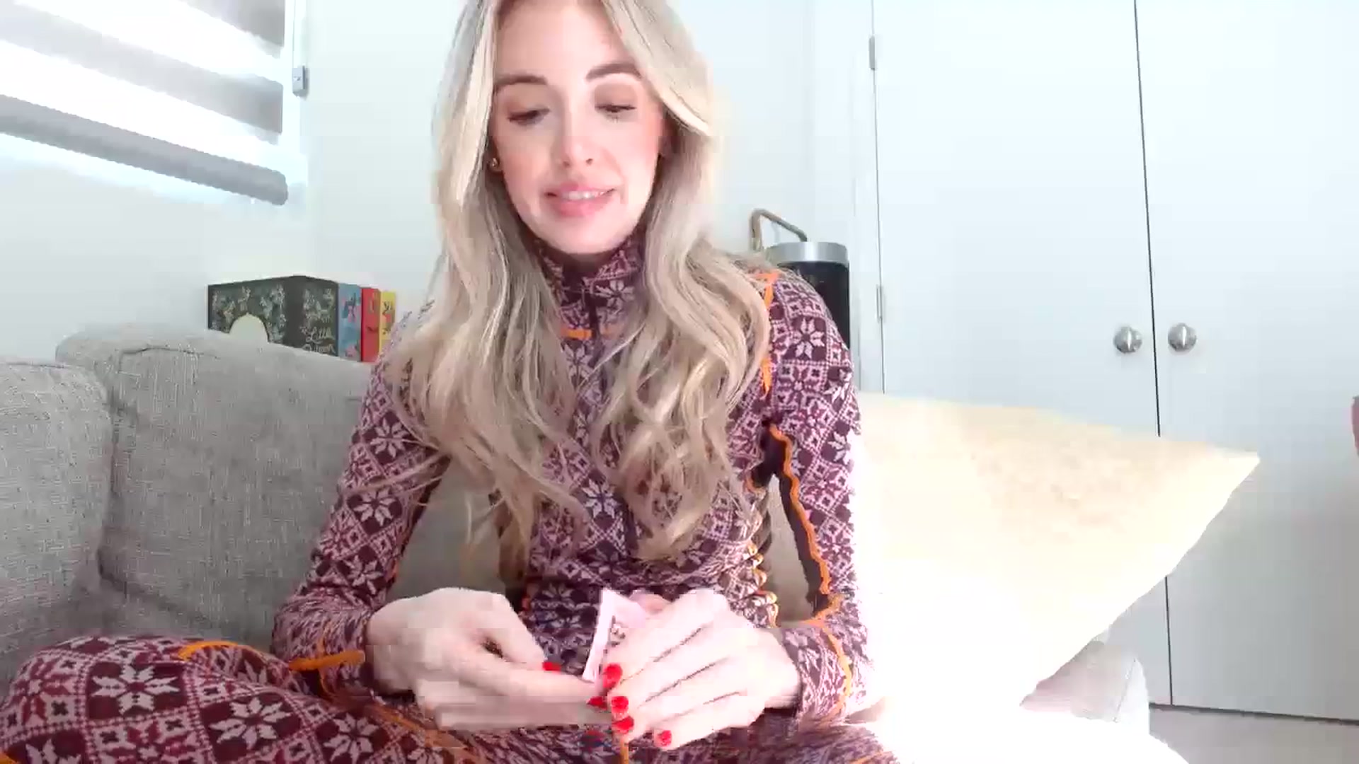 Gallery image thumbnail from Vegansoda's myfreecams stream on, 02/22/2024, 22:24 image 3 of 20