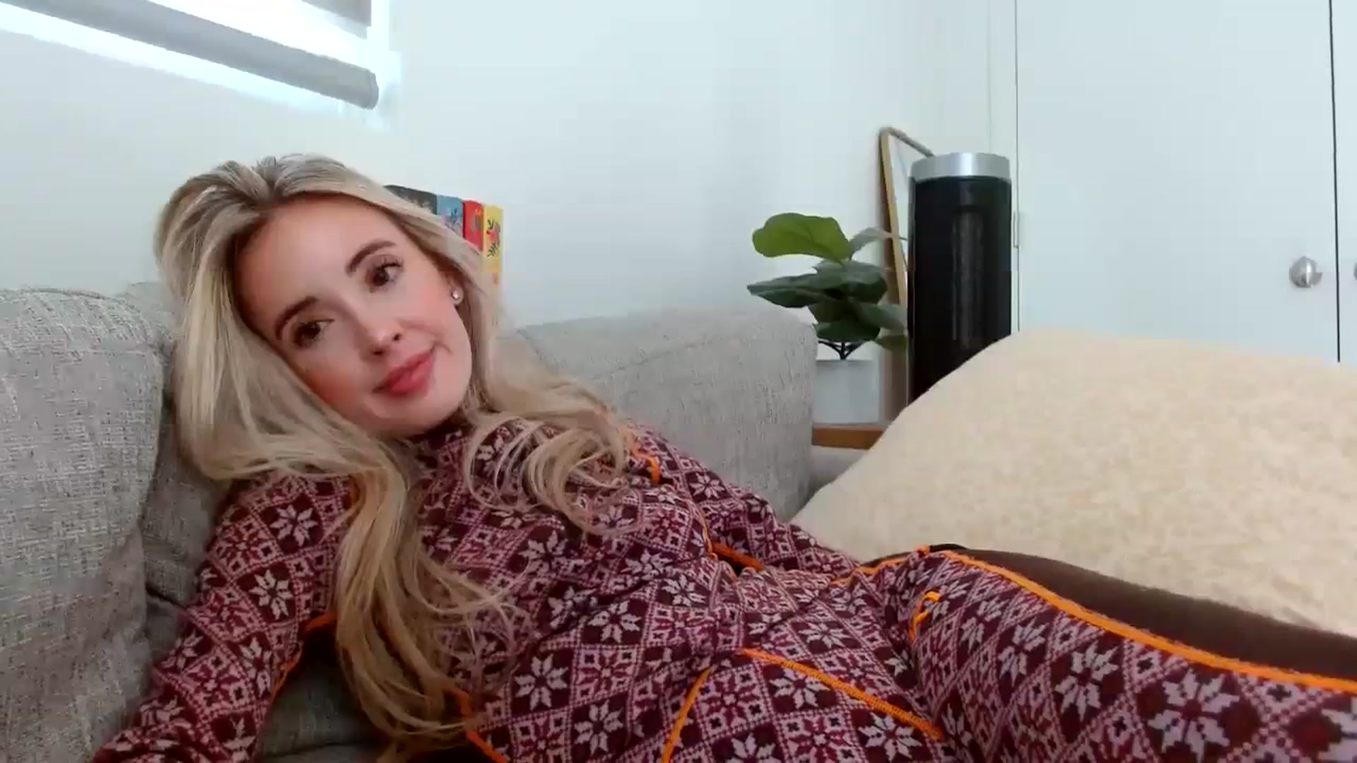 Gallery image thumbnail from Vegansoda's myfreecams stream on, 02/22/2024, 22:55 image 4 of 20