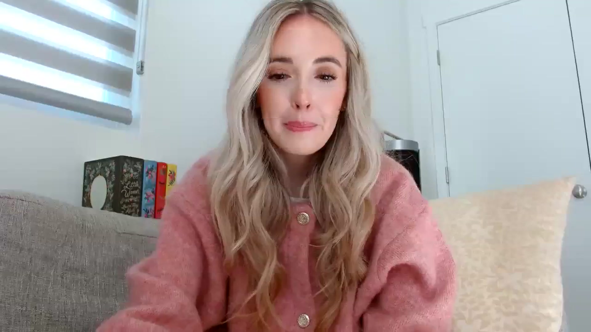 Gallery image thumbnail from Vegansoda's myfreecams stream on, 02/25/2024, 22:09 image 6 of 20
