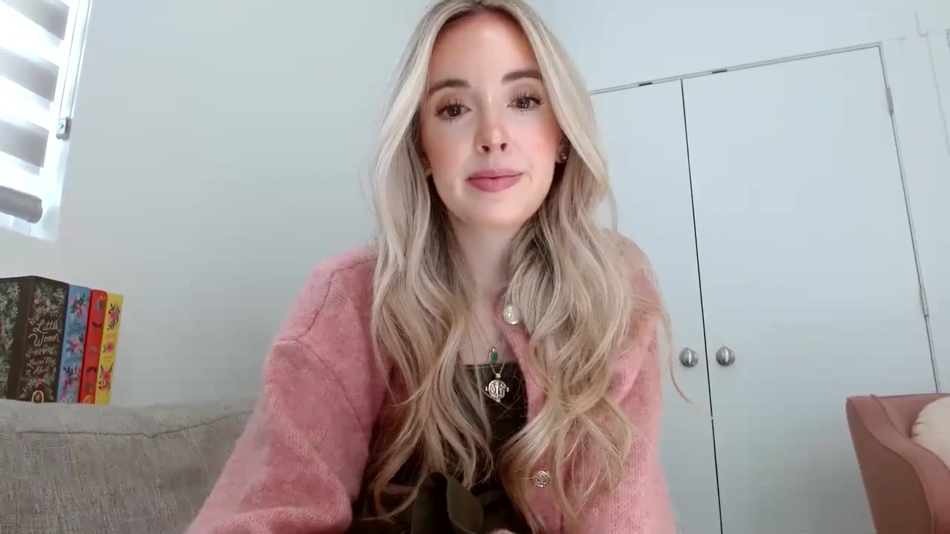 Gallery image thumbnail from Vegansoda's myfreecams stream on, 02/27/2024, 21:24 image 7 of 20