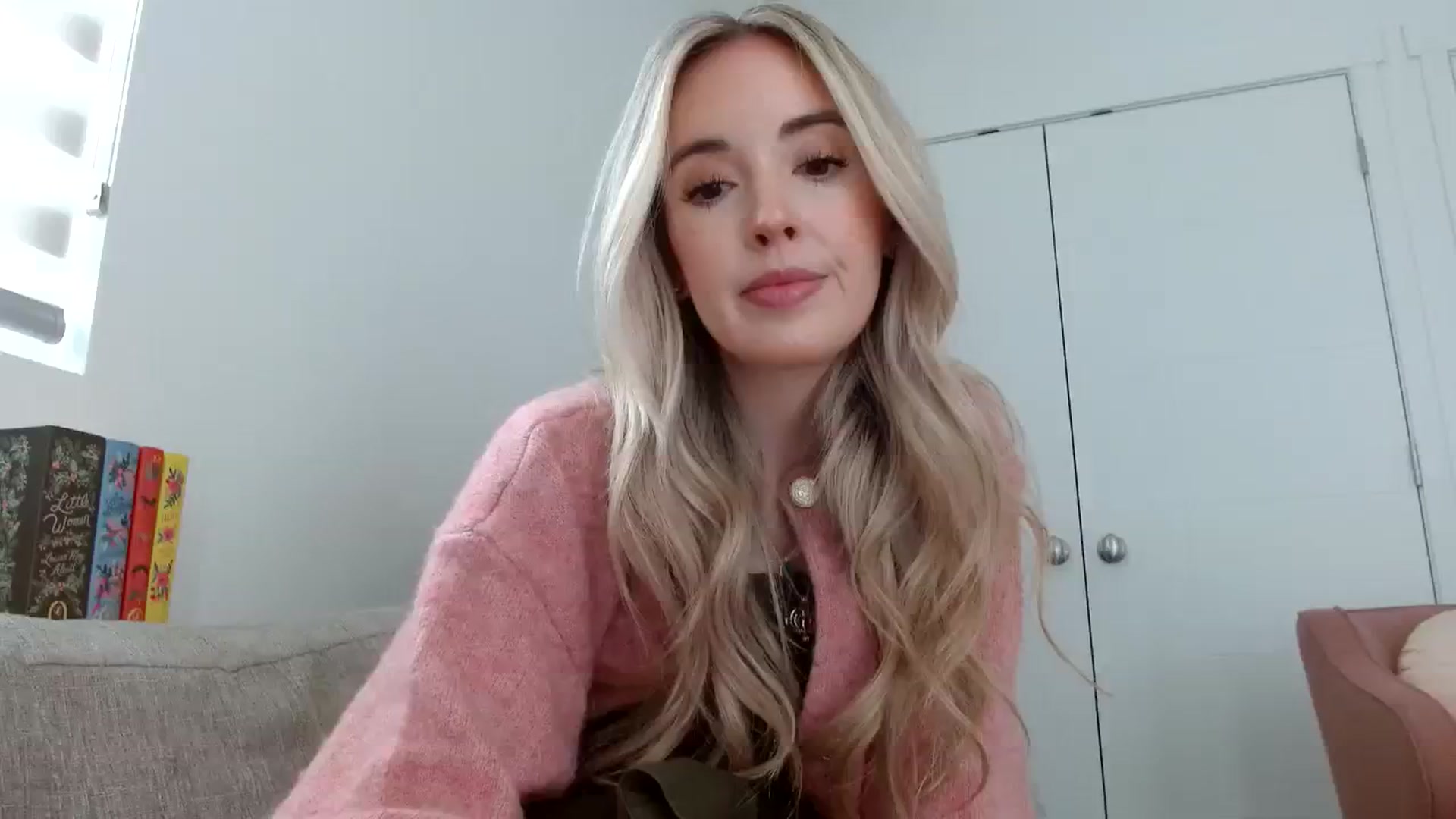 Gallery image thumbnail from Vegansoda's myfreecams stream on, 02/27/2024, 21:24 image 17 of 20
