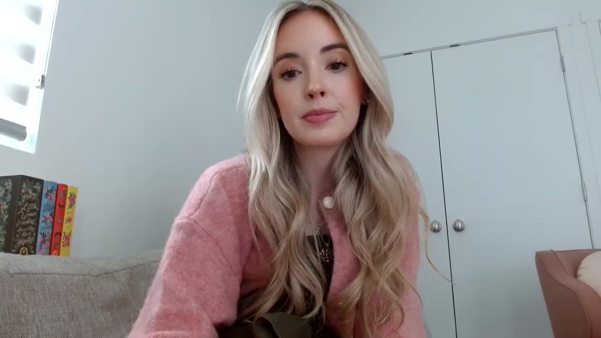 Gallery image thumbnail from Vegansoda's myfreecams stream on, 02/27/2024, 21:24 image 14 of 20