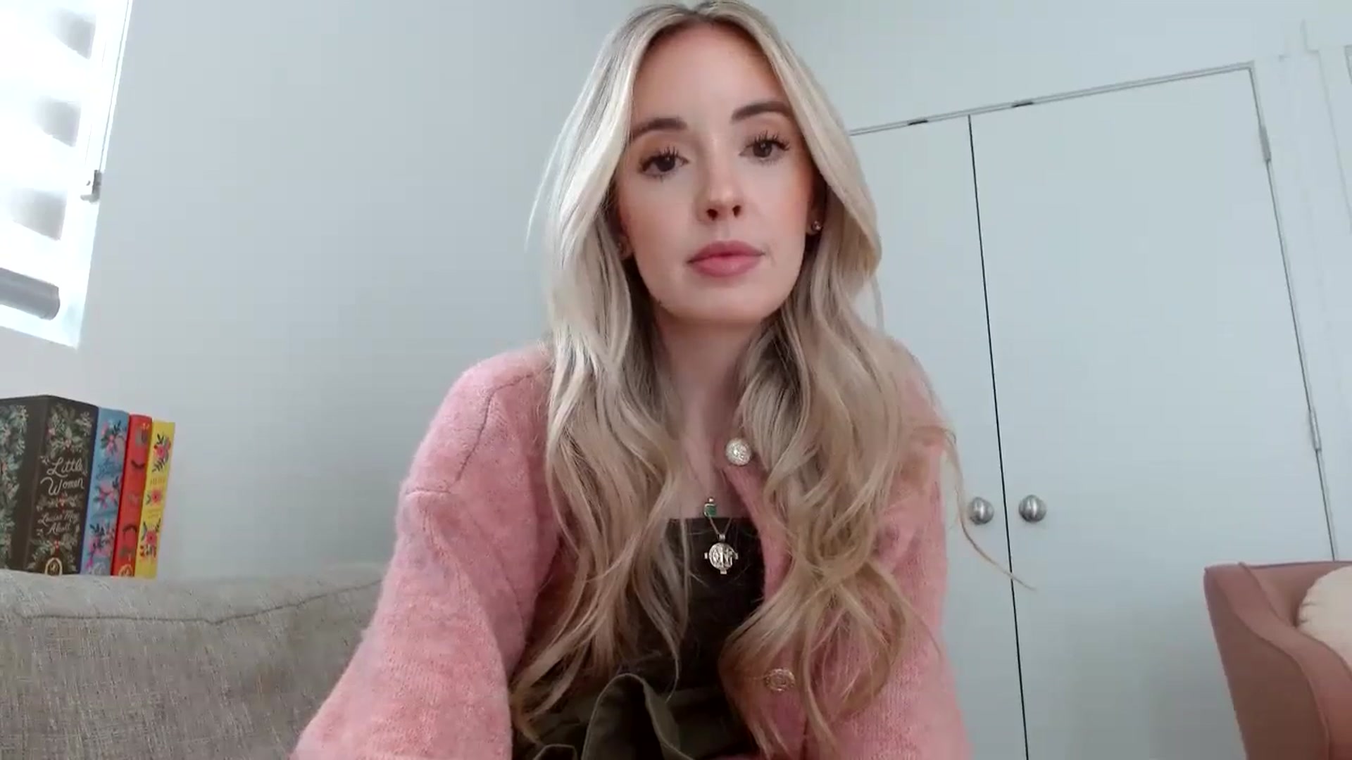 Gallery image thumbnail from Vegansoda's myfreecams stream on, 02/27/2024, 21:24 image 5 of 20