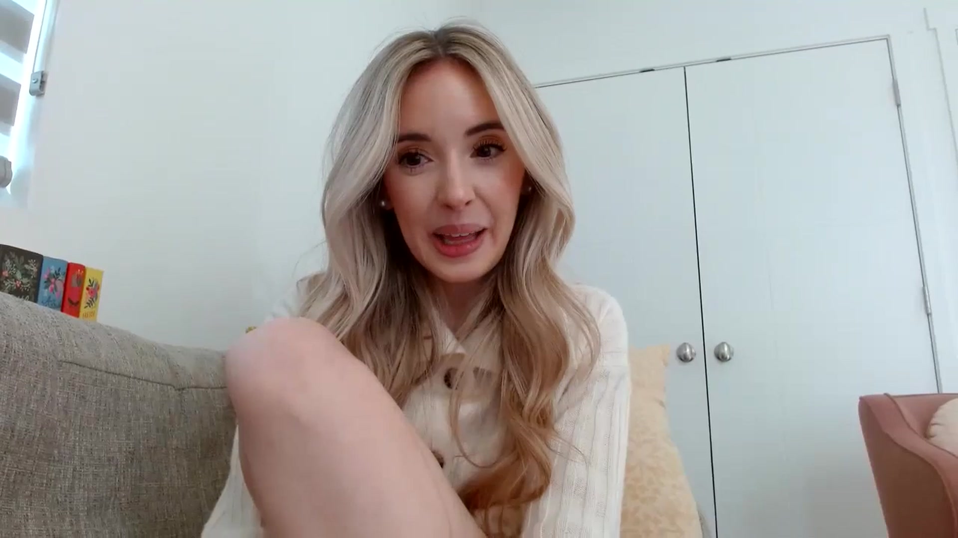 Gallery image thumbnail from Vegansoda's myfreecams stream on, 02/29/2024, 24:01 image 17 of 20
