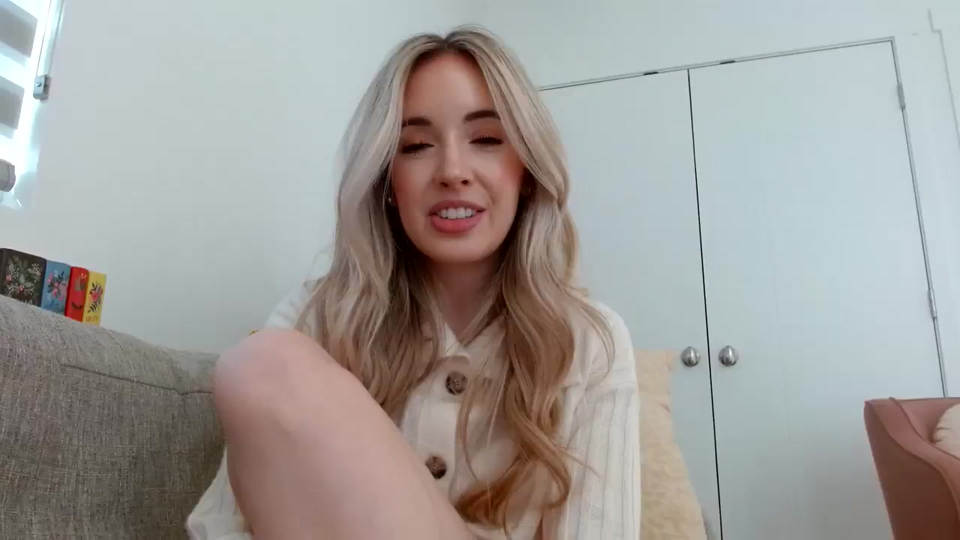 Gallery image thumbnail from Vegansoda's myfreecams stream on, 02/29/2024, 24:01 image 19 of 20