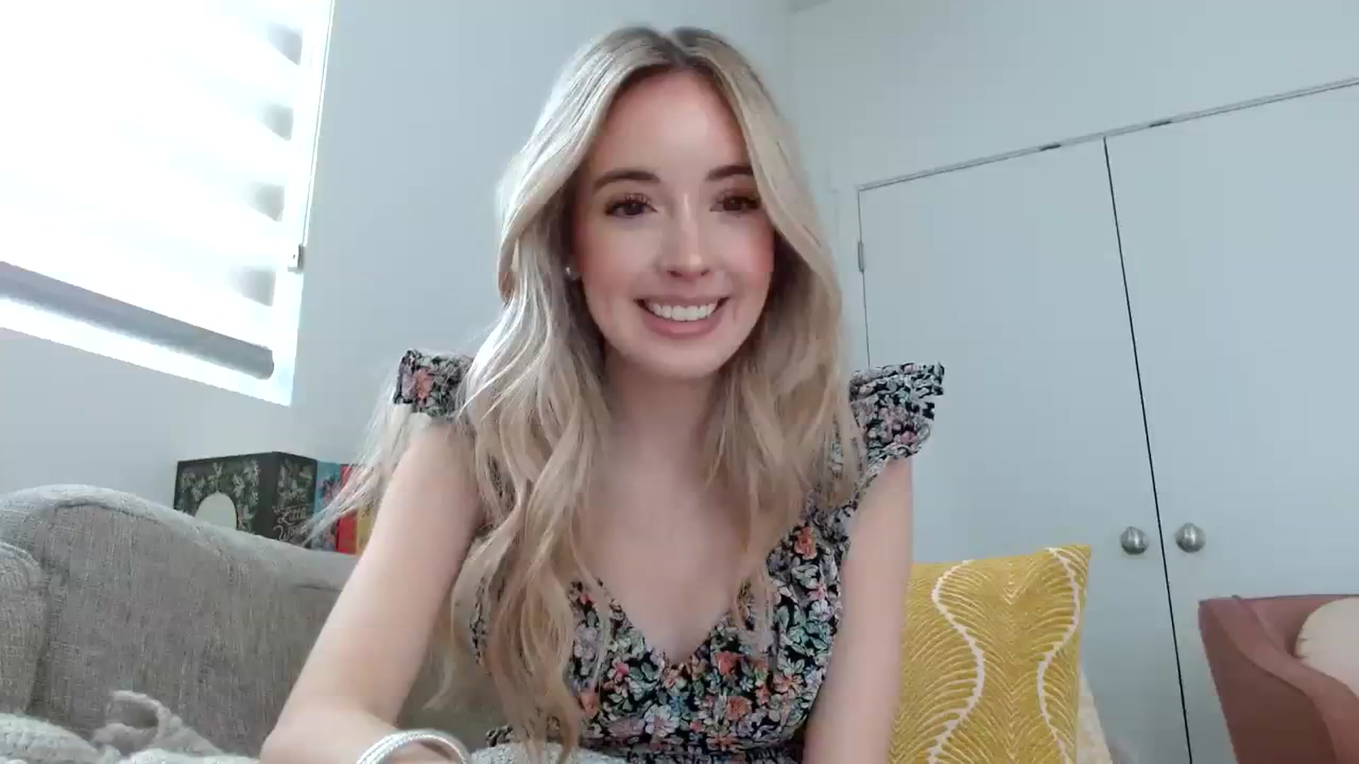 Gallery image thumbnail from Vegansoda's myfreecams stream on, 03/04/2024, 20:23 image 11 of 20