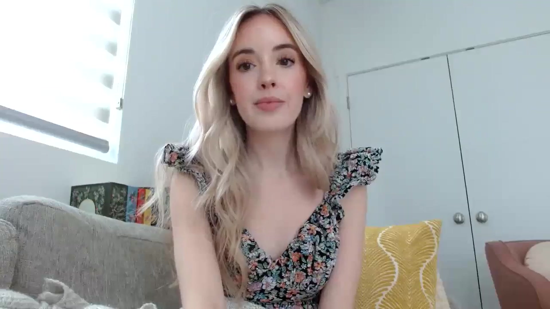 Gallery image thumbnail from Vegansoda's myfreecams stream on, 03/04/2024, 20:23 image 4 of 20