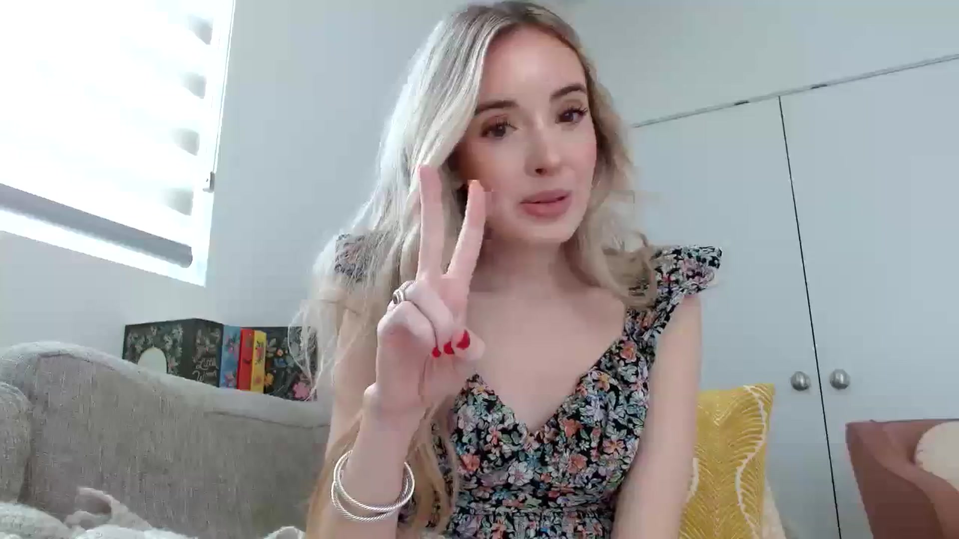Gallery image thumbnail from Vegansoda's myfreecams stream on, 03/04/2024, 20:23 image 17 of 20
