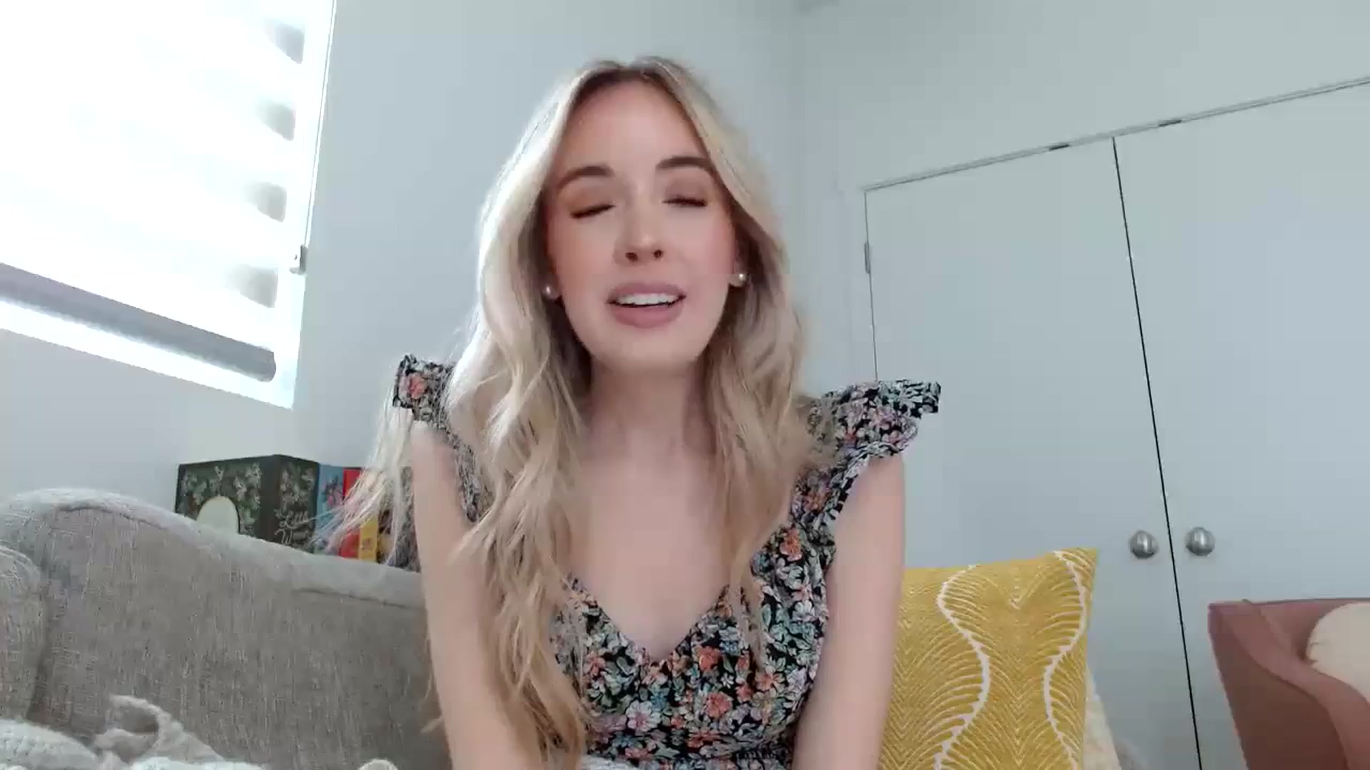 Gallery image thumbnail from Vegansoda's myfreecams stream on, 03/04/2024, 20:23 image 9 of 20