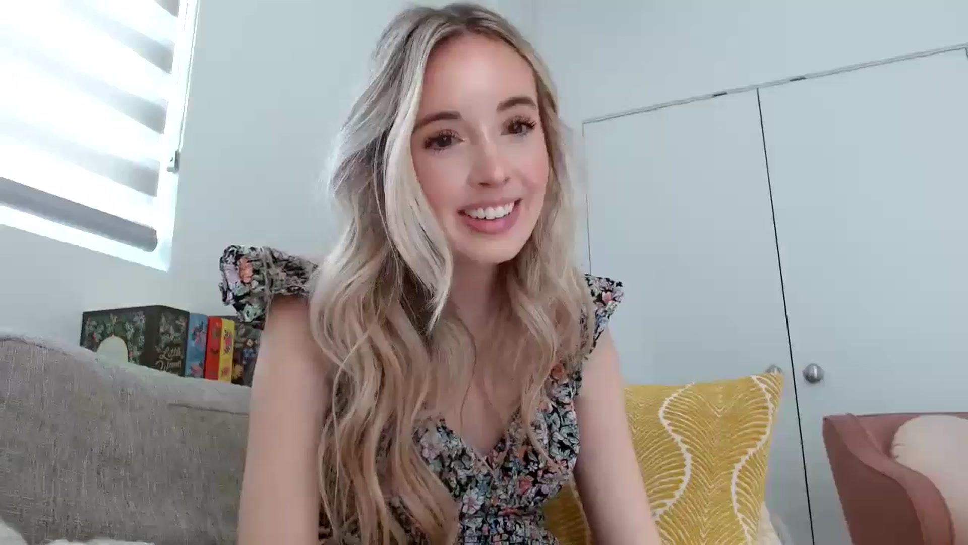 Gallery image thumbnail from Vegansoda's myfreecams stream on, 03/04/2024, 21:57 image 8 of 20