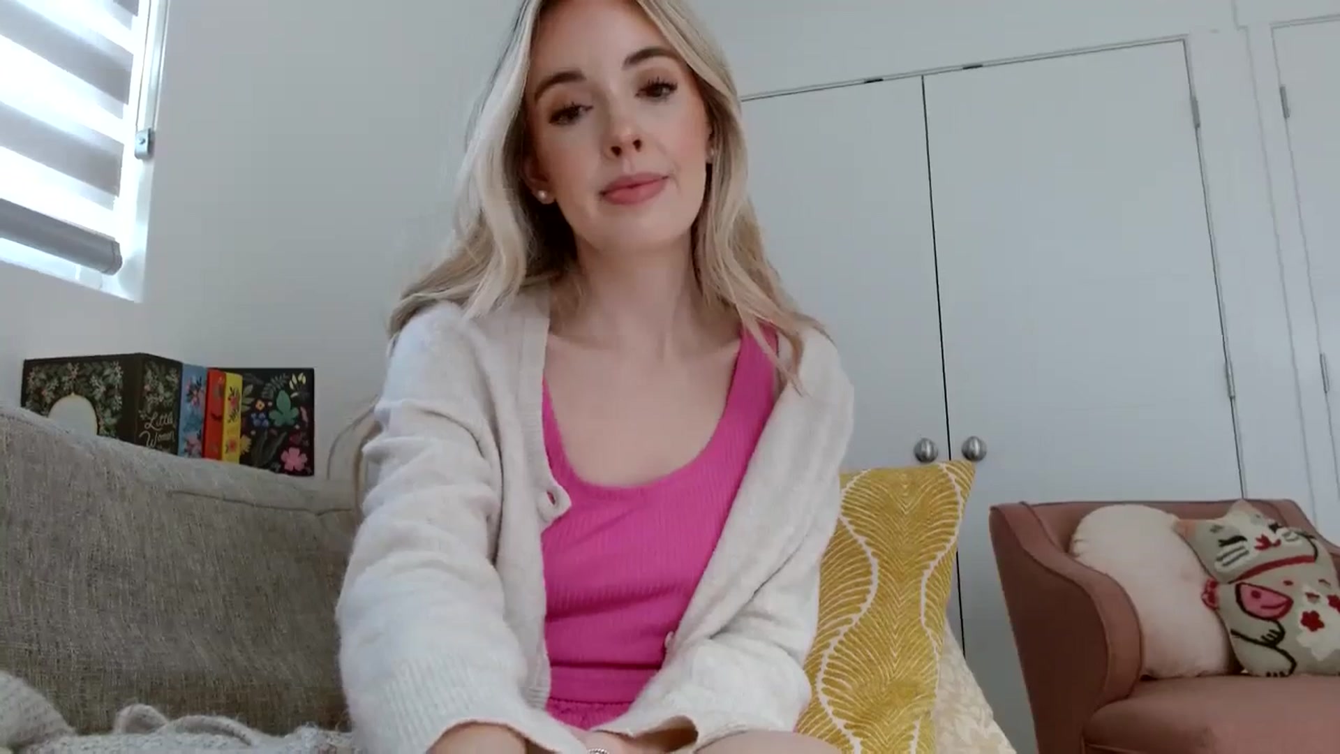 Gallery image thumbnail from Vegansoda's myfreecams stream on, 03/05/2024, 22:41 image 11 of 20