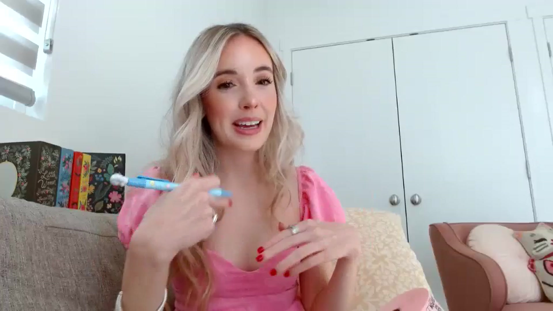 Gallery image thumbnail from Vegansoda's myfreecams stream on, 03/06/2024, 23:47 image 5 of 20