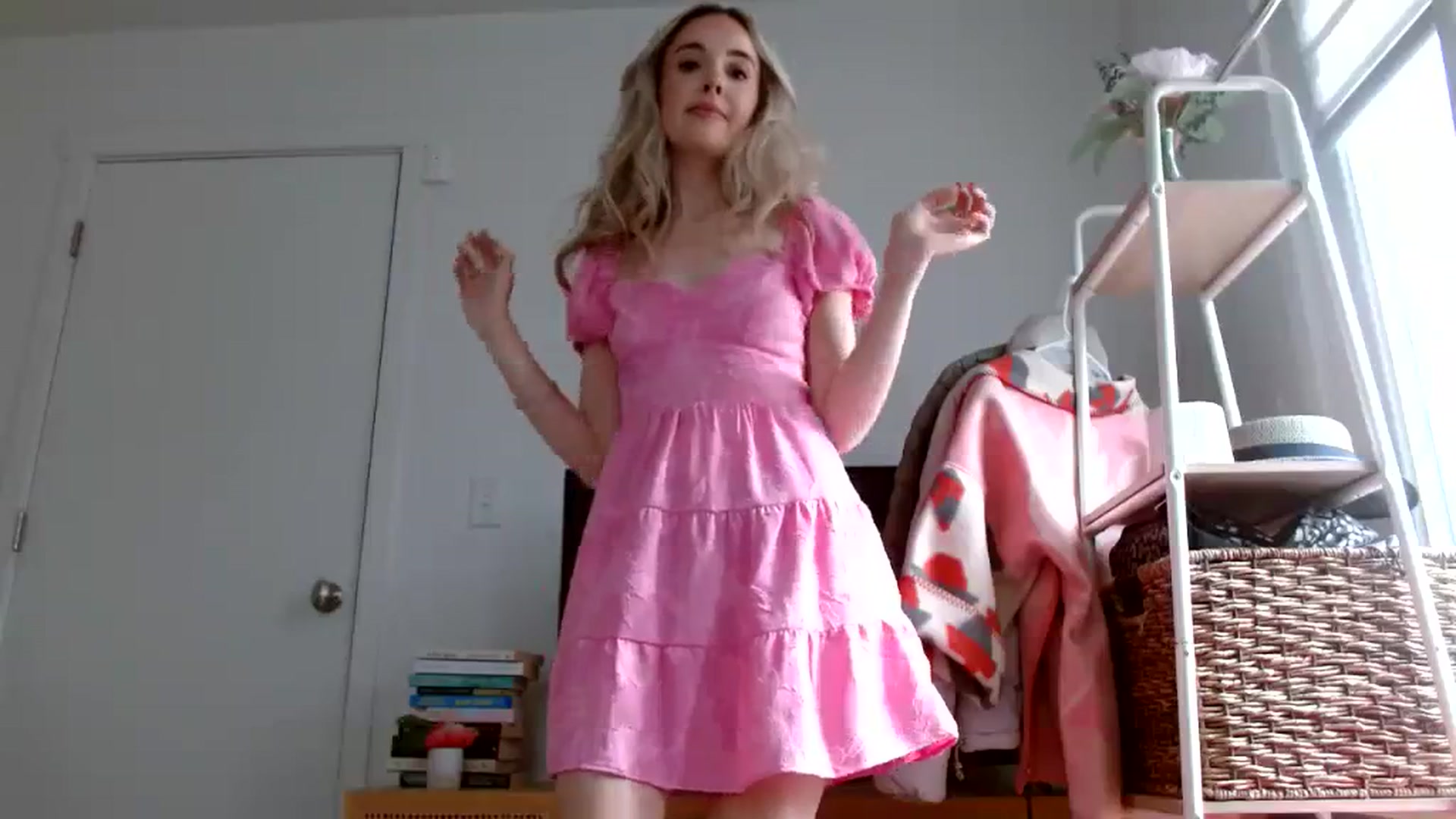 Gallery image thumbnail from Vegansoda's myfreecams stream on, 03/06/2024, 23:47 image 15 of 20