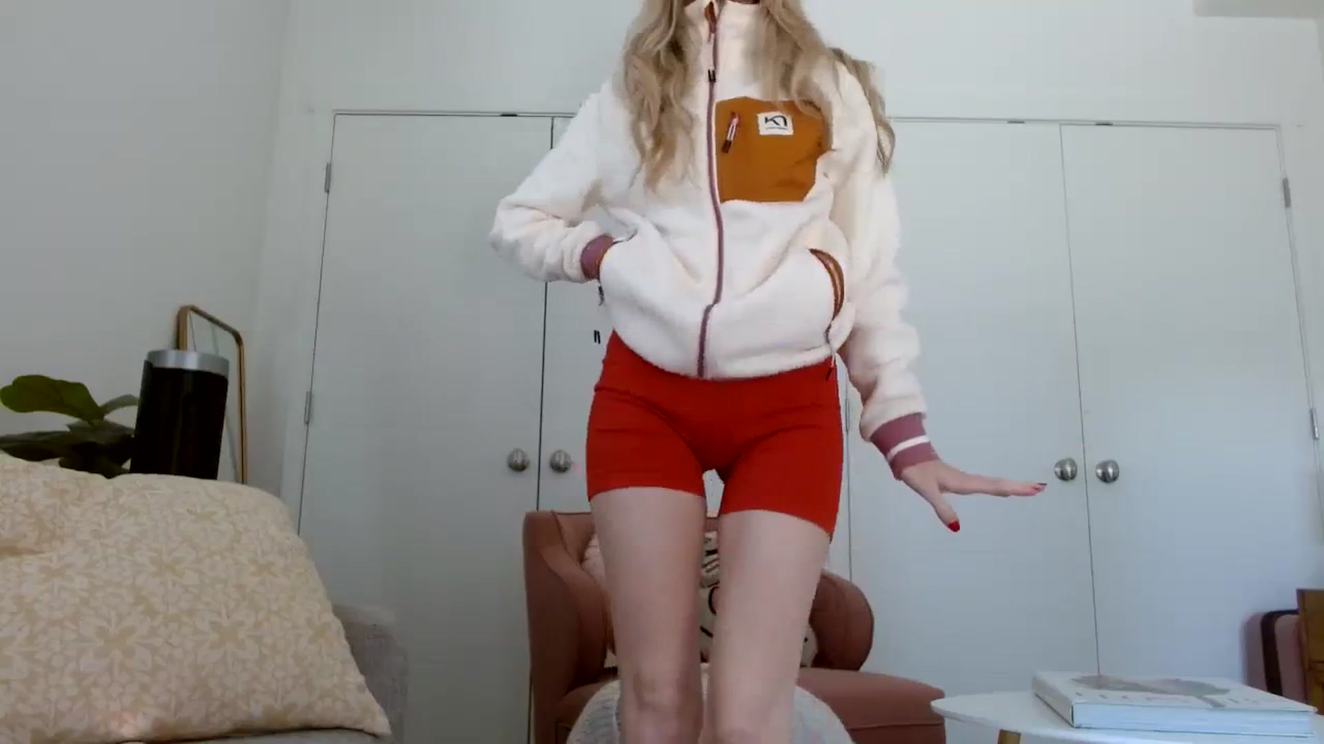 Gallery image thumbnail from Vegansoda's myfreecams stream on, 03/09/2024, 20:30 image 10 of 20