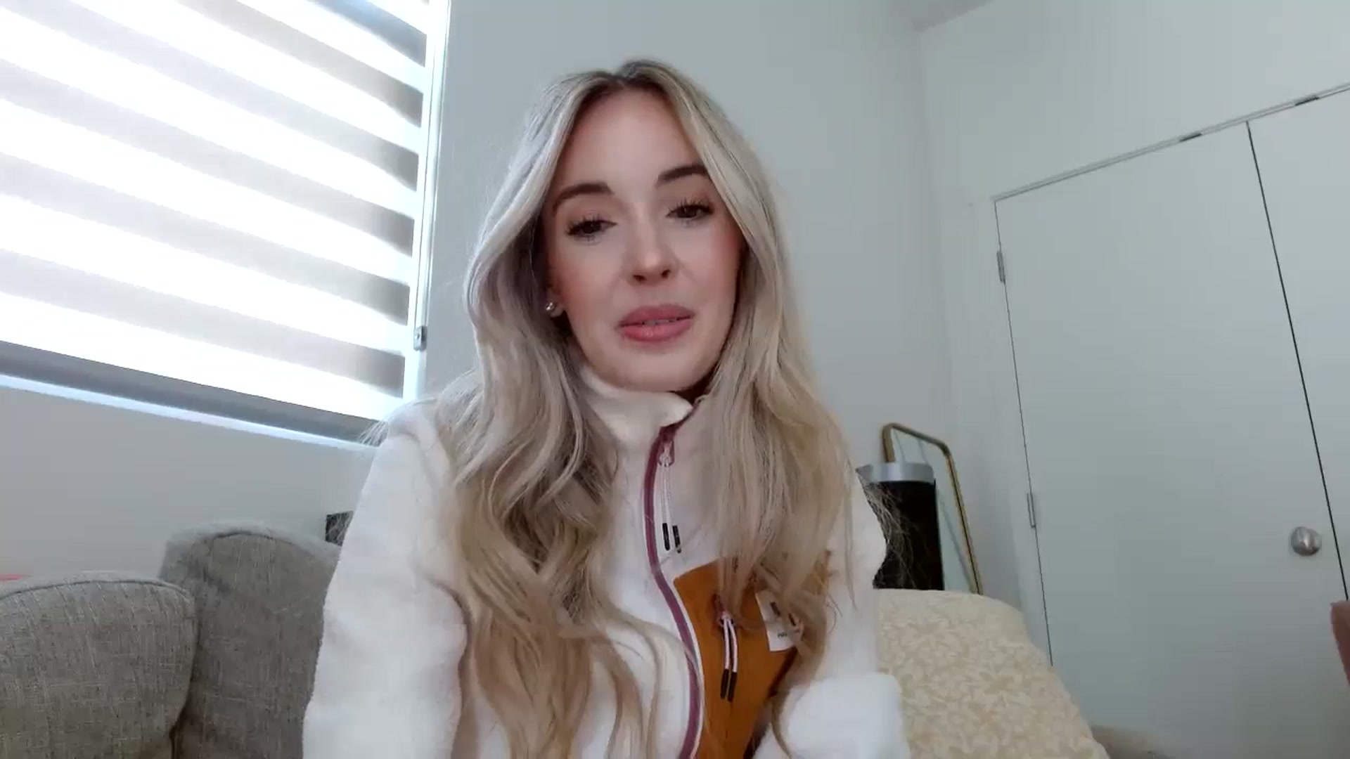 Gallery image thumbnail from Vegansoda's myfreecams stream on, 03/09/2024, 20:30 image 3 of 20