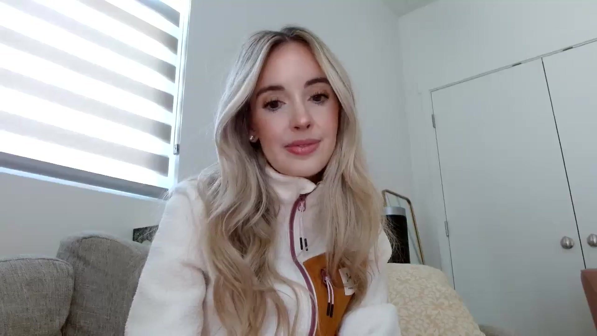 Gallery image thumbnail from Vegansoda's myfreecams stream on, 03/09/2024, 20:30 image 6 of 20