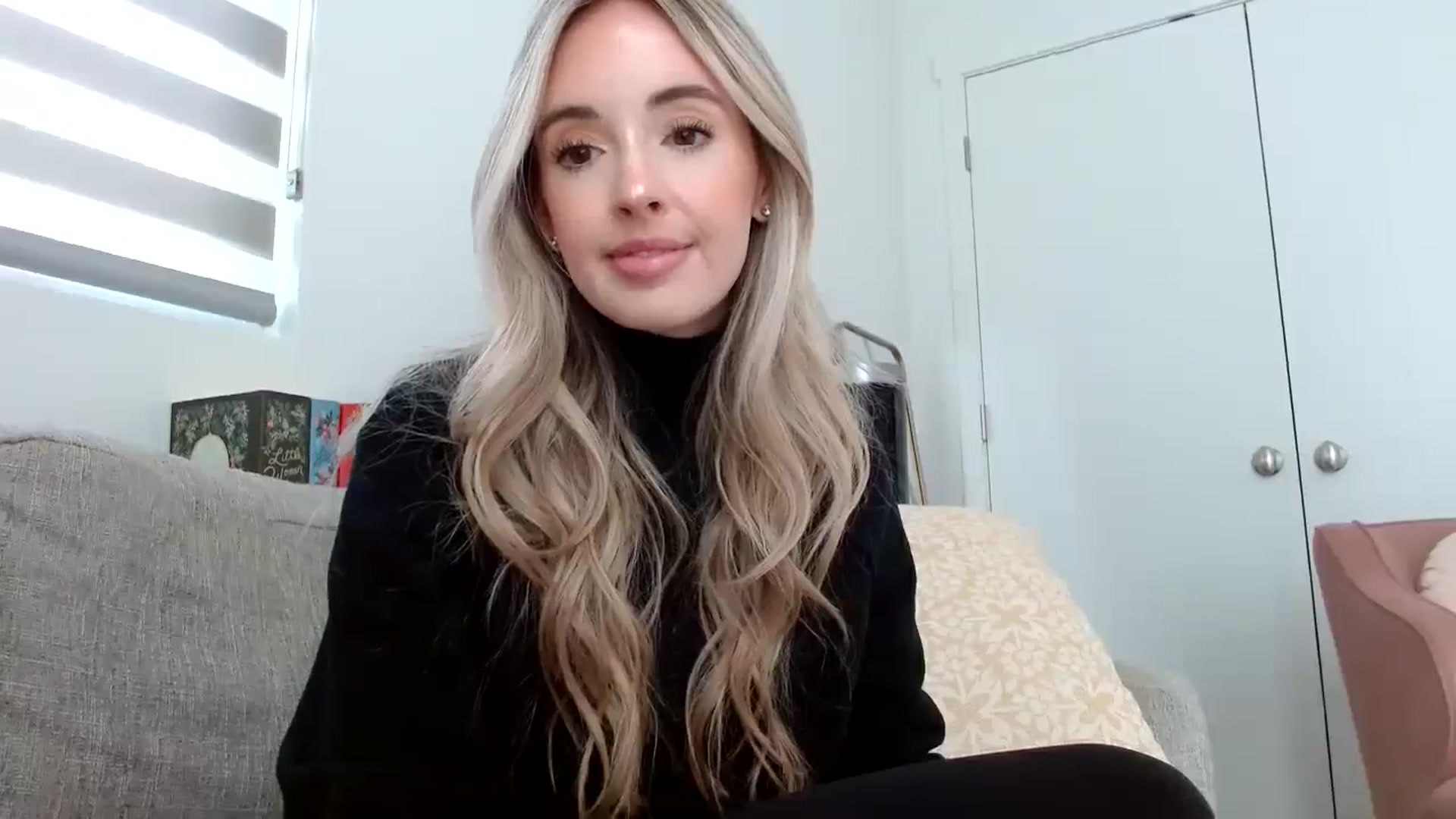 Gallery image thumbnail from Vegansoda's myfreecams stream on, 03/10/2024, 22:21 image 5 of 20