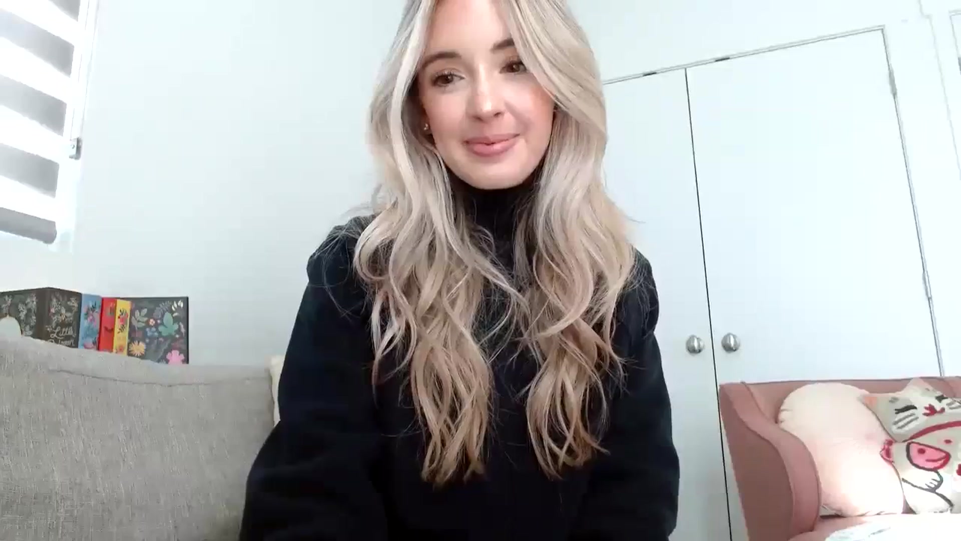 Gallery image thumbnail from Vegansoda's myfreecams stream on, 03/10/2024, 22:21 image 19 of 20
